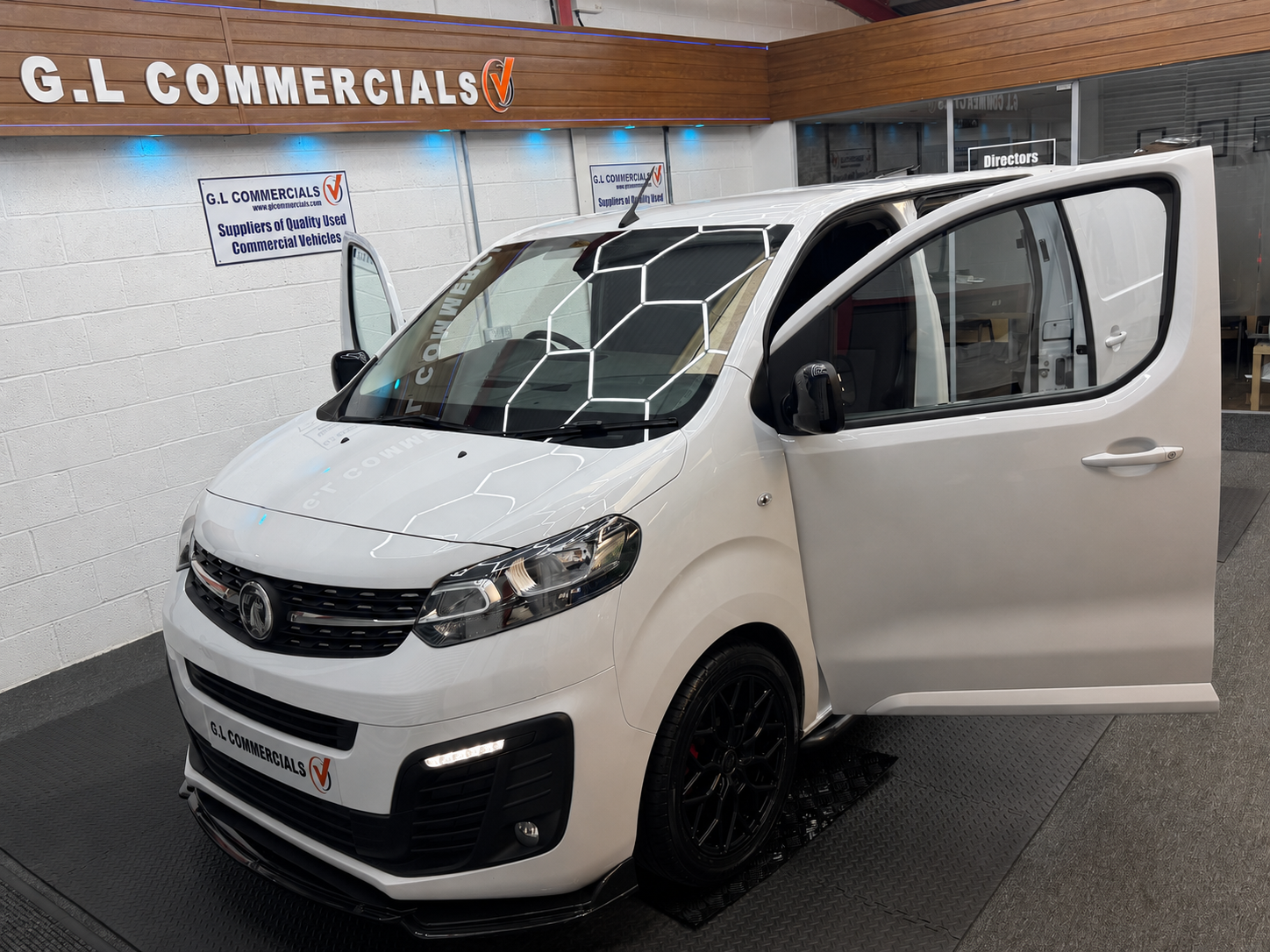 2024 Vauxhall Vivaro 1.5 Turbo D 2900 Pro Panel Van 6dr Diesel Manual L1 H1 Euro 6 (s/s) (100 ps) - Thumbnail 2