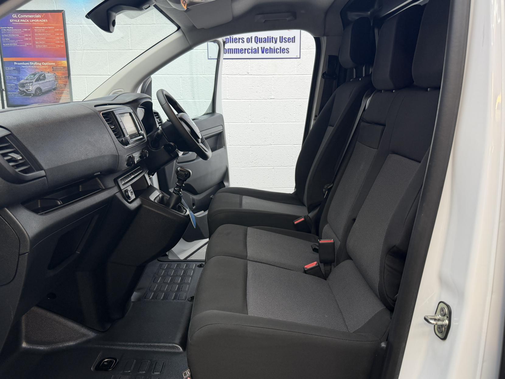 2024 Vauxhall Vivaro 1.5 Turbo D 2900 Pro Panel Van 6dr Diesel Manual L1 H1 Euro 6 (s/s) (100 ps) - Thumbnail 10