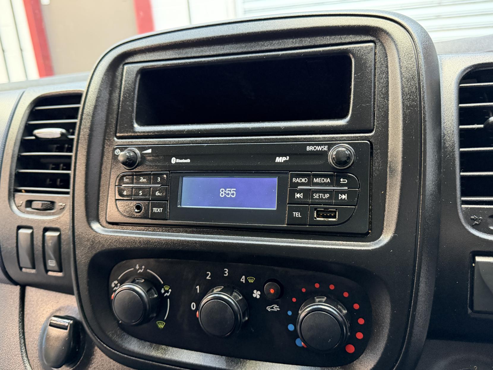 2015 Vauxhall Vivaro 1.6 CDTi 2900 Panel Van 5dr Diesel Manual L2 H1 Euro 5 (115 ps) - Thumbnail 11