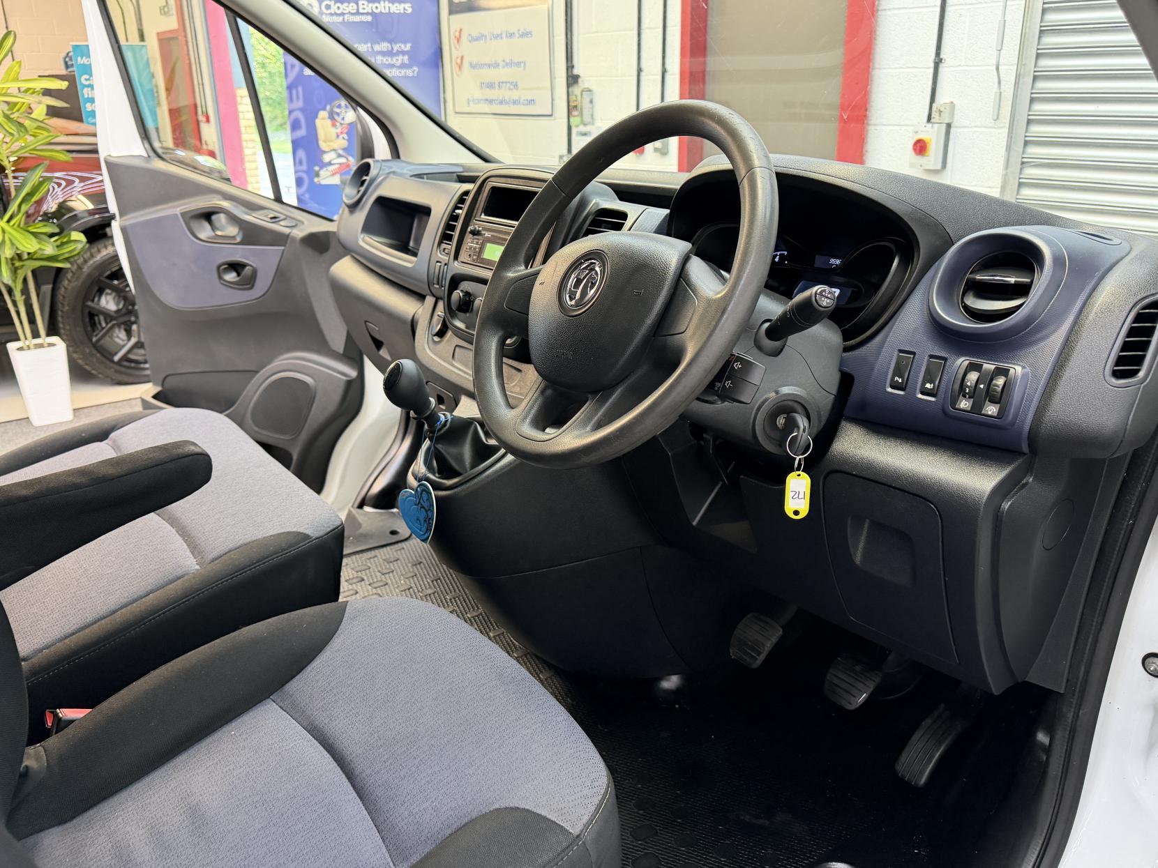 2015 Vauxhall Vivaro 1.6 CDTi 2900 Panel Van 5dr Diesel Manual L2 H1 Euro 5 (115 ps) - Thumbnail 8