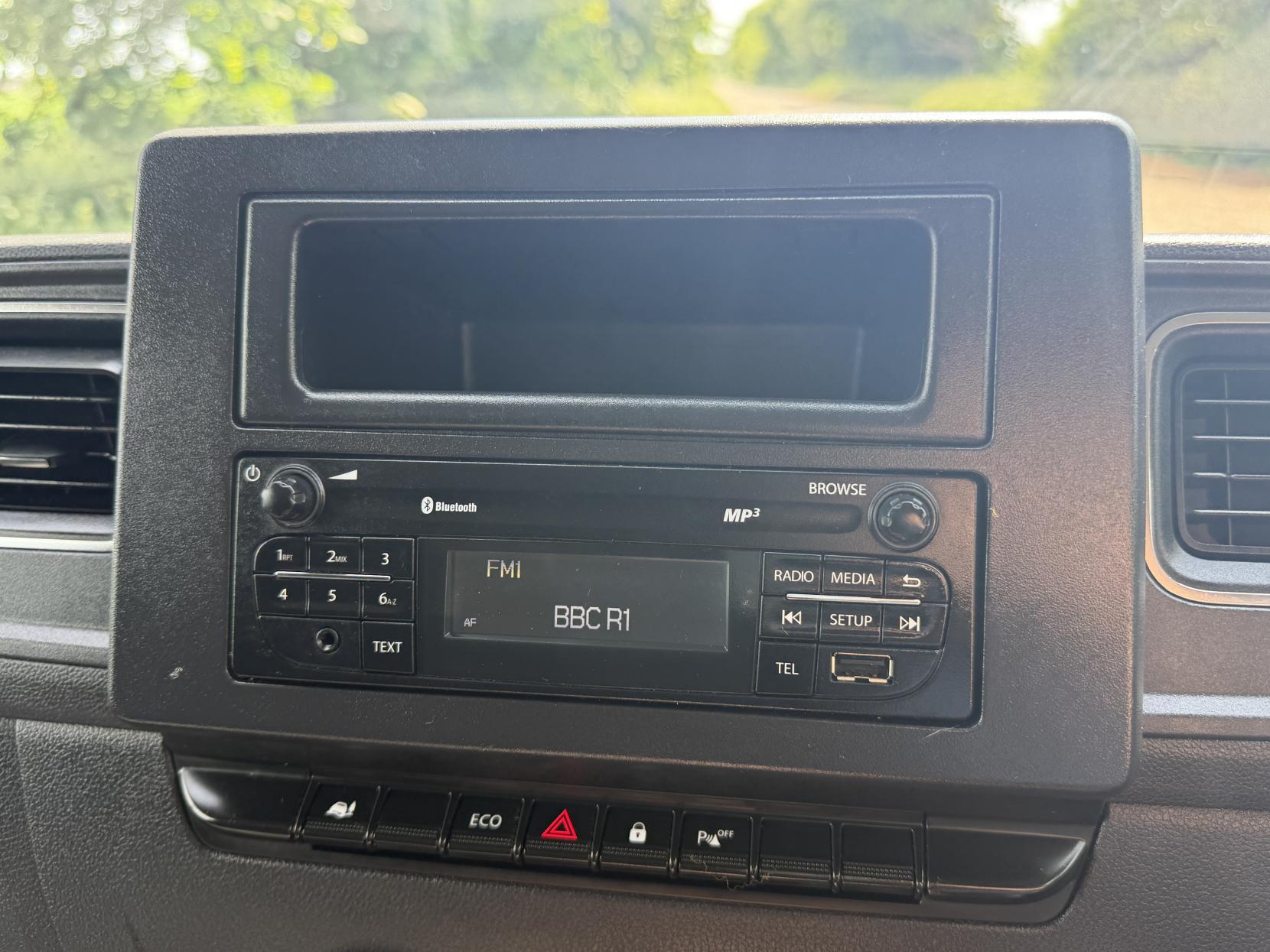 2023 Renault Master 2.3 dCi 35 Business+ Panel Van 4dr Diesel Manual FWD LWB Medium Roof Euro 6 (135 ps) - Thumbnail 13