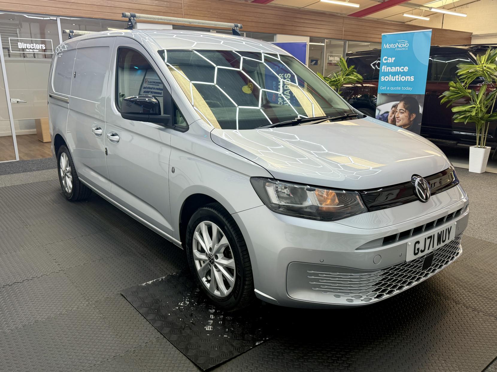 2021 Volkswagen Caddy Maxi 2.0 TDI C20 Commerce Pro Panel Van 6dr Diesel Manual LWB Euro 6 (s/s) (102 ps) - Thumbnail 7