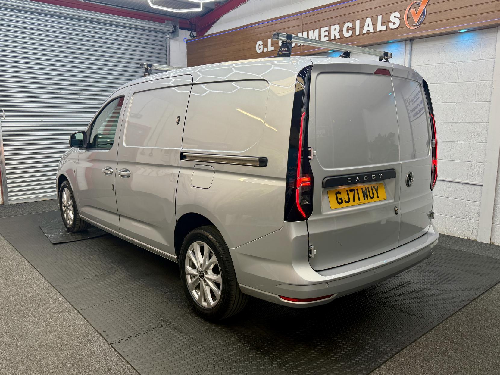 2021 Volkswagen Caddy Maxi 2.0 TDI C20 Commerce Pro Panel Van 6dr Diesel Manual LWB Euro 6 (s/s) (102 ps) - Thumbnail 4