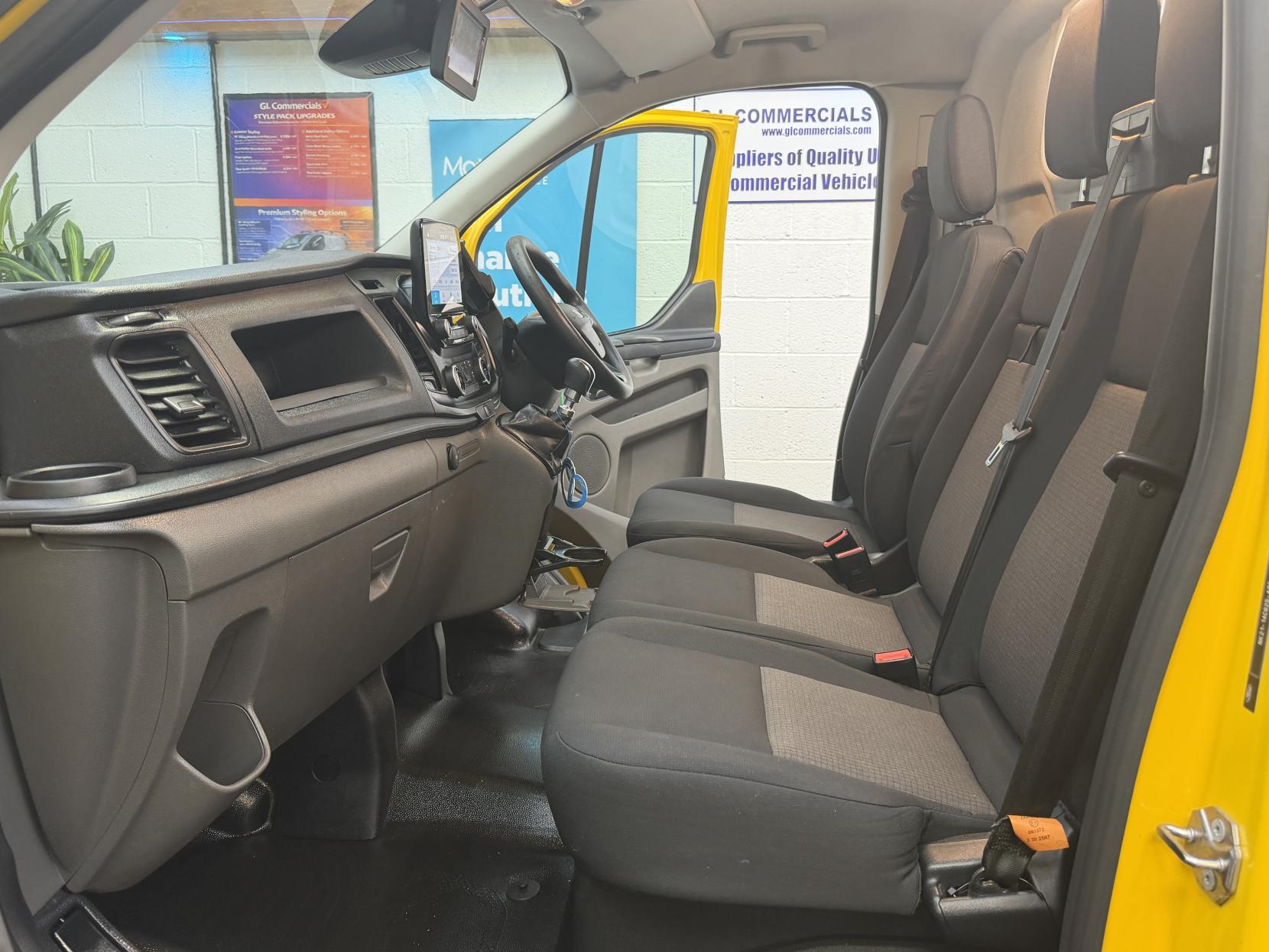 2022 Ford Transit Custom 2.0 340 EcoBlue Leader Panel Van 5dr Diesel Manual L1 H1 Euro 6 (s/s) (130 ps) - Thumbnail 11