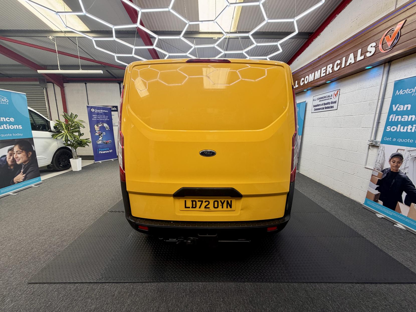 2022 Ford Transit Custom 2.0 340 EcoBlue Leader Panel Van 5dr Diesel Manual L1 H1 Euro 6 (s/s) (130 ps) - Thumbnail 8