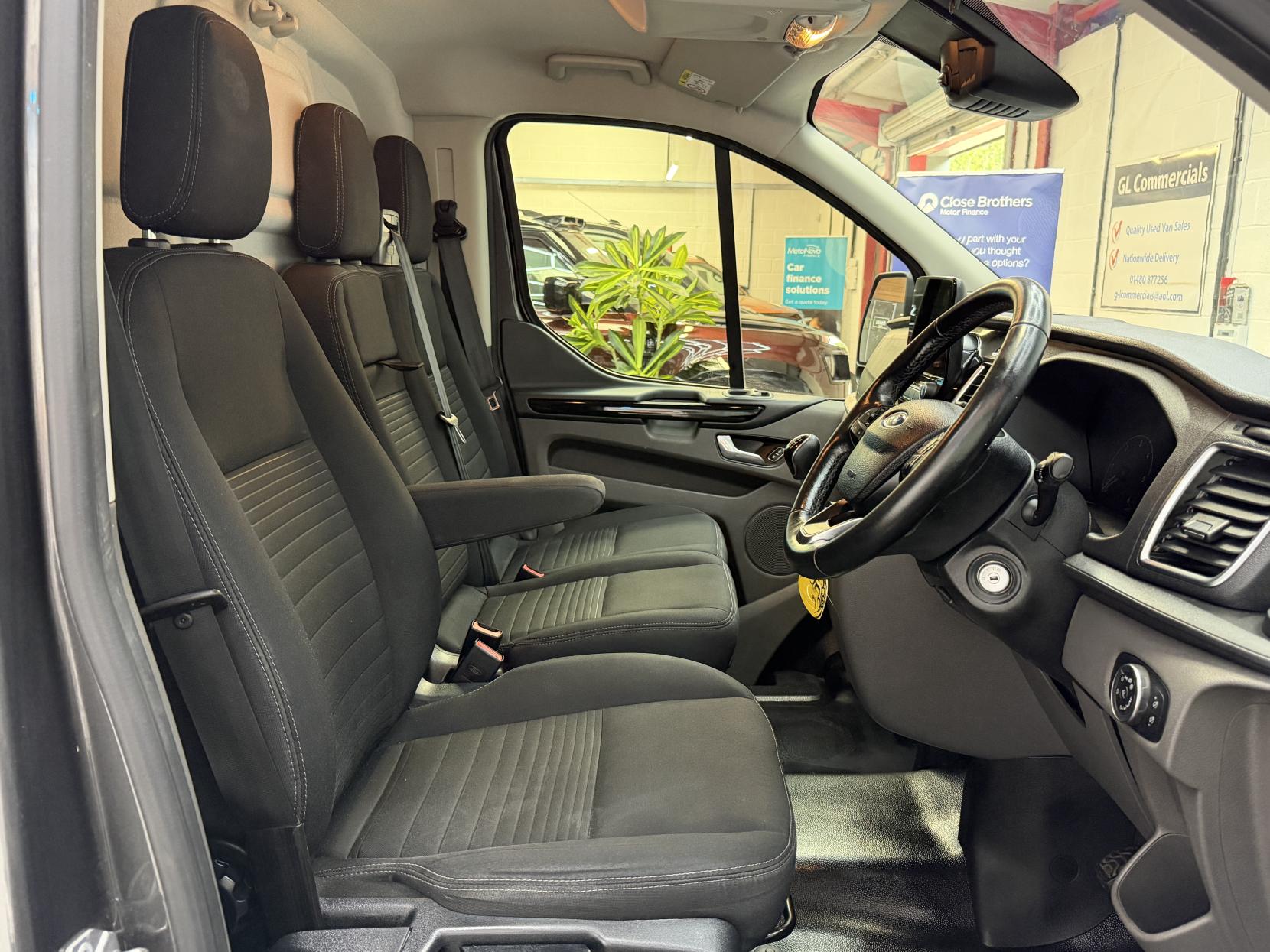 2021 Ford Transit Custom 2.0 280 EcoBlue Limited Panel Van 5dr Diesel Manual L1 H1 Euro 6 (s/s) (130 ps) - Thumbnail 22