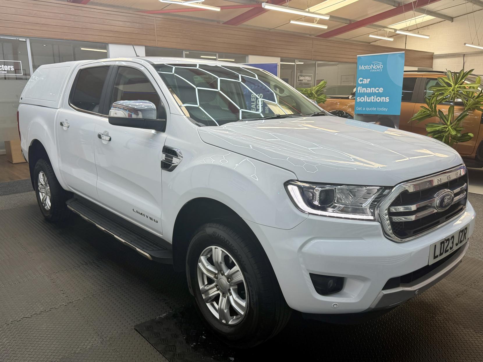 2023 Ford Ranger 2.0 EcoBlue Limited Pickup Double Cab 4dr Diesel Auto 4WD Euro 6 (s/s) (170 ps) - Thumbnail 6