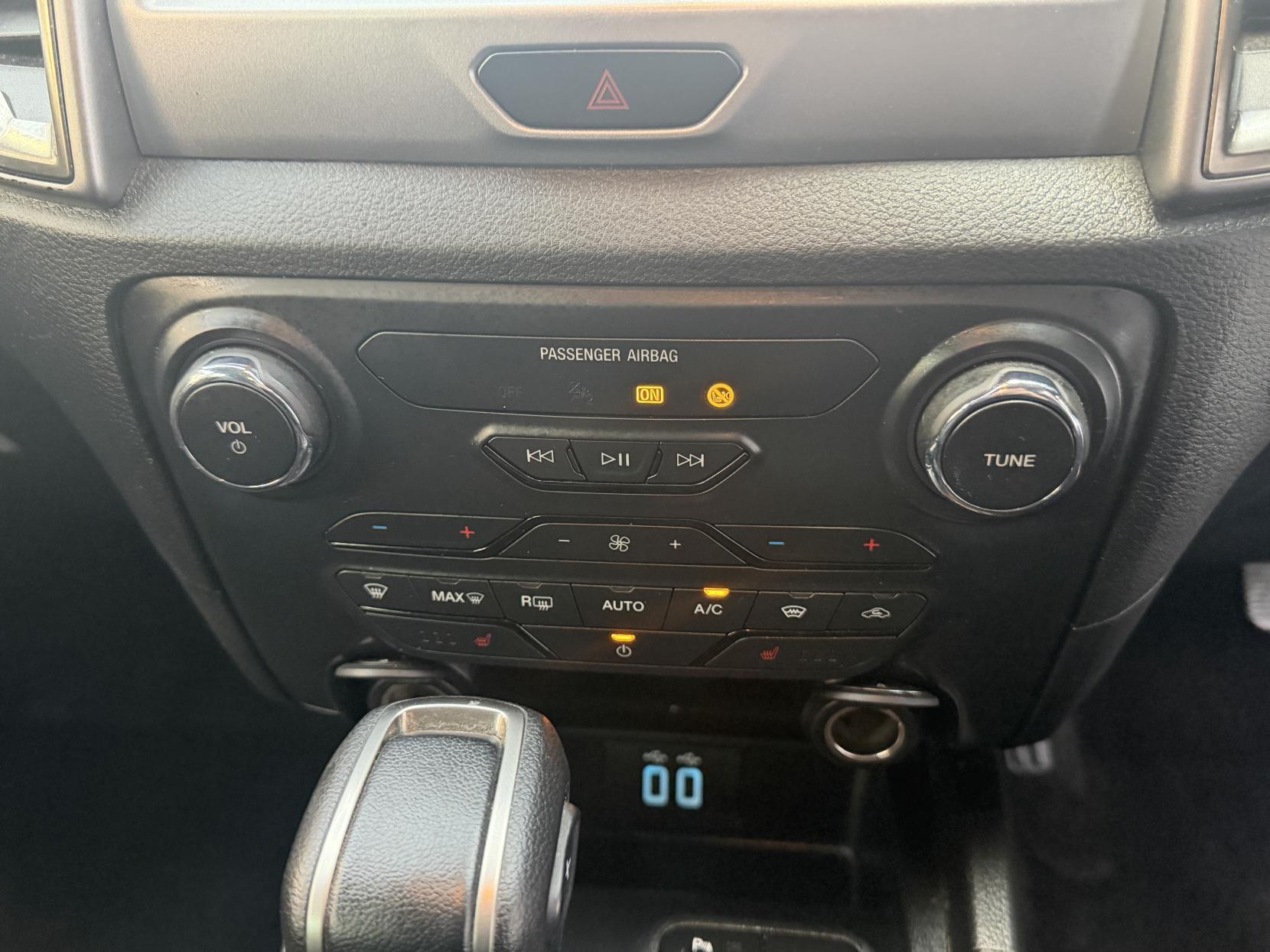 2023 Ford Ranger 2.0 EcoBlue Limited Pickup Double Cab 4dr Diesel Auto 4WD Euro 6 (s/s) (170 ps) - Thumbnail 20