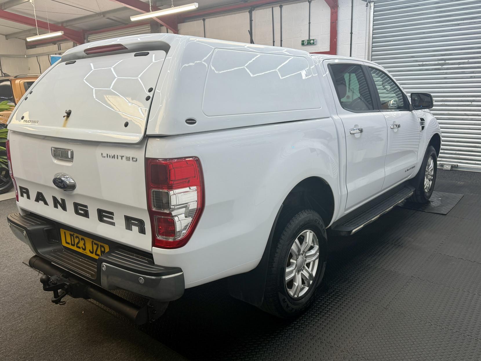 2023 Ford Ranger 2.0 EcoBlue Limited Pickup Double Cab 4dr Diesel Auto 4WD Euro 6 (s/s) (170 ps) - Thumbnail 3