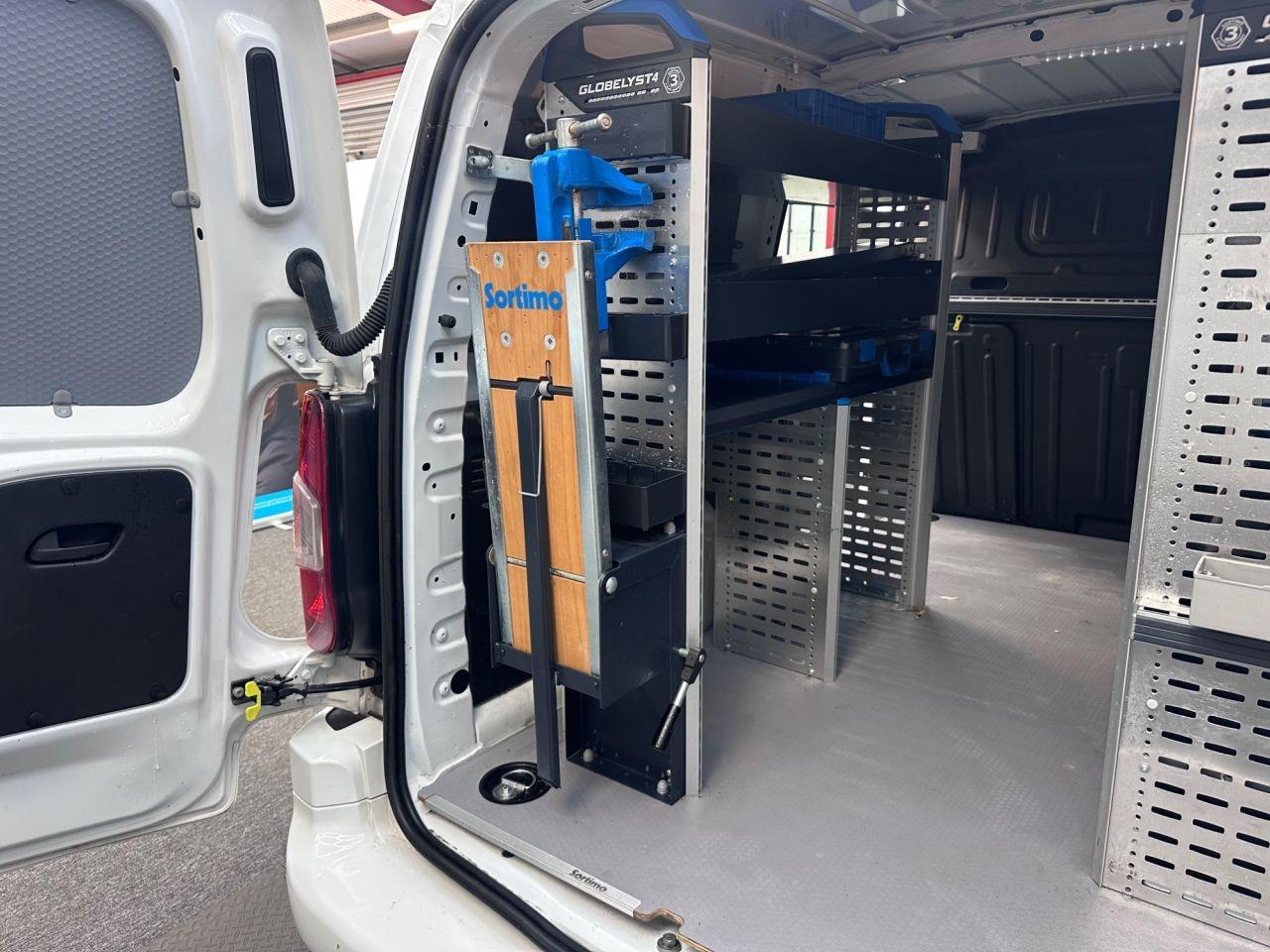 Citroen Berlingo 1.5 BlueHDi 950 Driver XL Pro Panel Van 6dr Diesel EAT8 LWB Euro 6 (s/s) (130 ps)