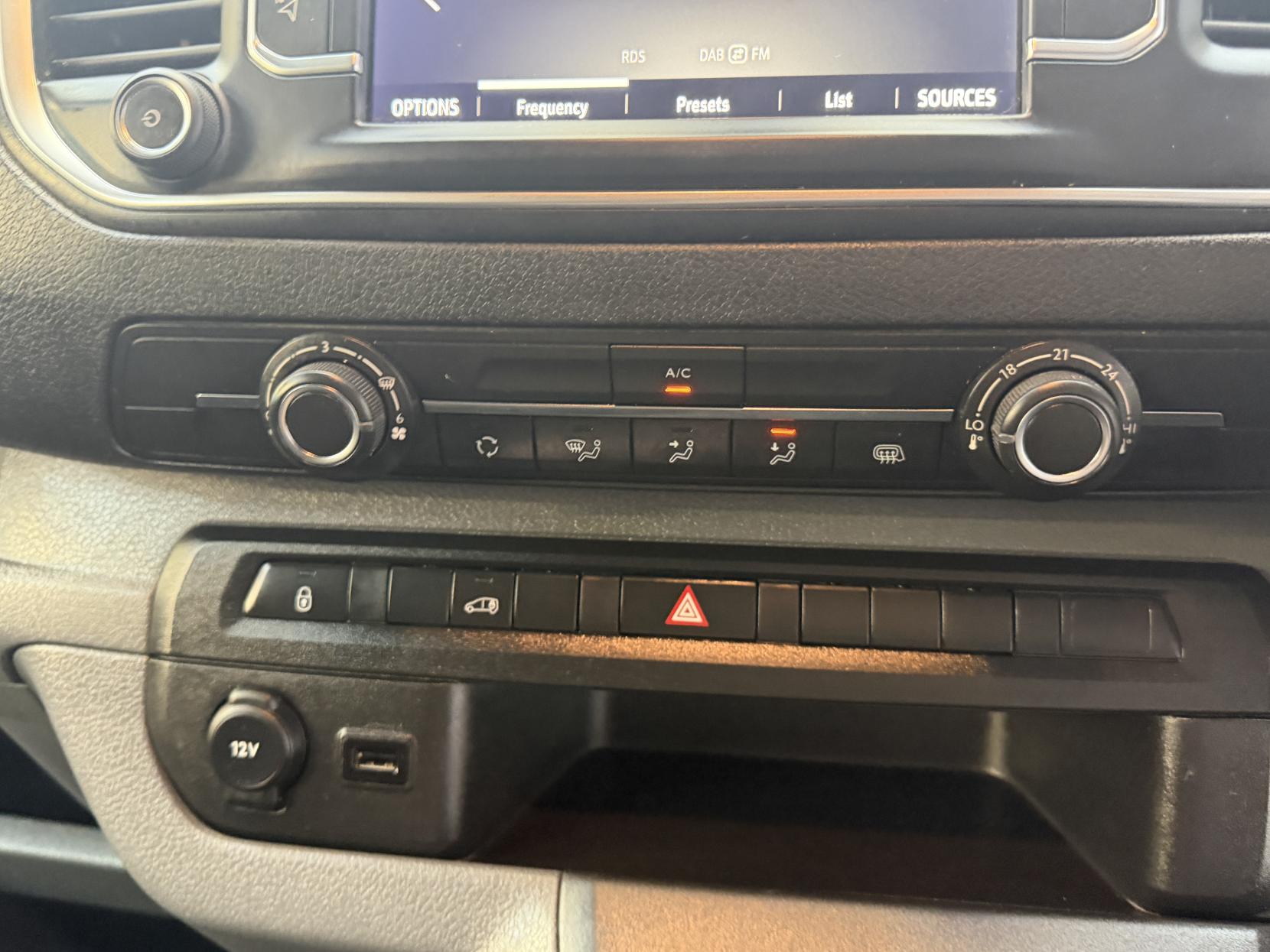 2022 Vauxhall Vivaro 1.5 Turbo D 2900 Dynamic Panel Van 6dr Diesel Manual L1 H1 Euro 6 (s/s) (100 ps) - Thumbnail 14