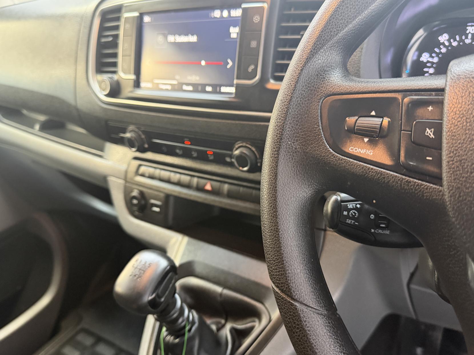 2022 Vauxhall Vivaro 1.5 Turbo D 2900 Dynamic Panel Van 6dr Diesel Manual L1 H1 Euro 6 (s/s) (100 ps) - Thumbnail 11