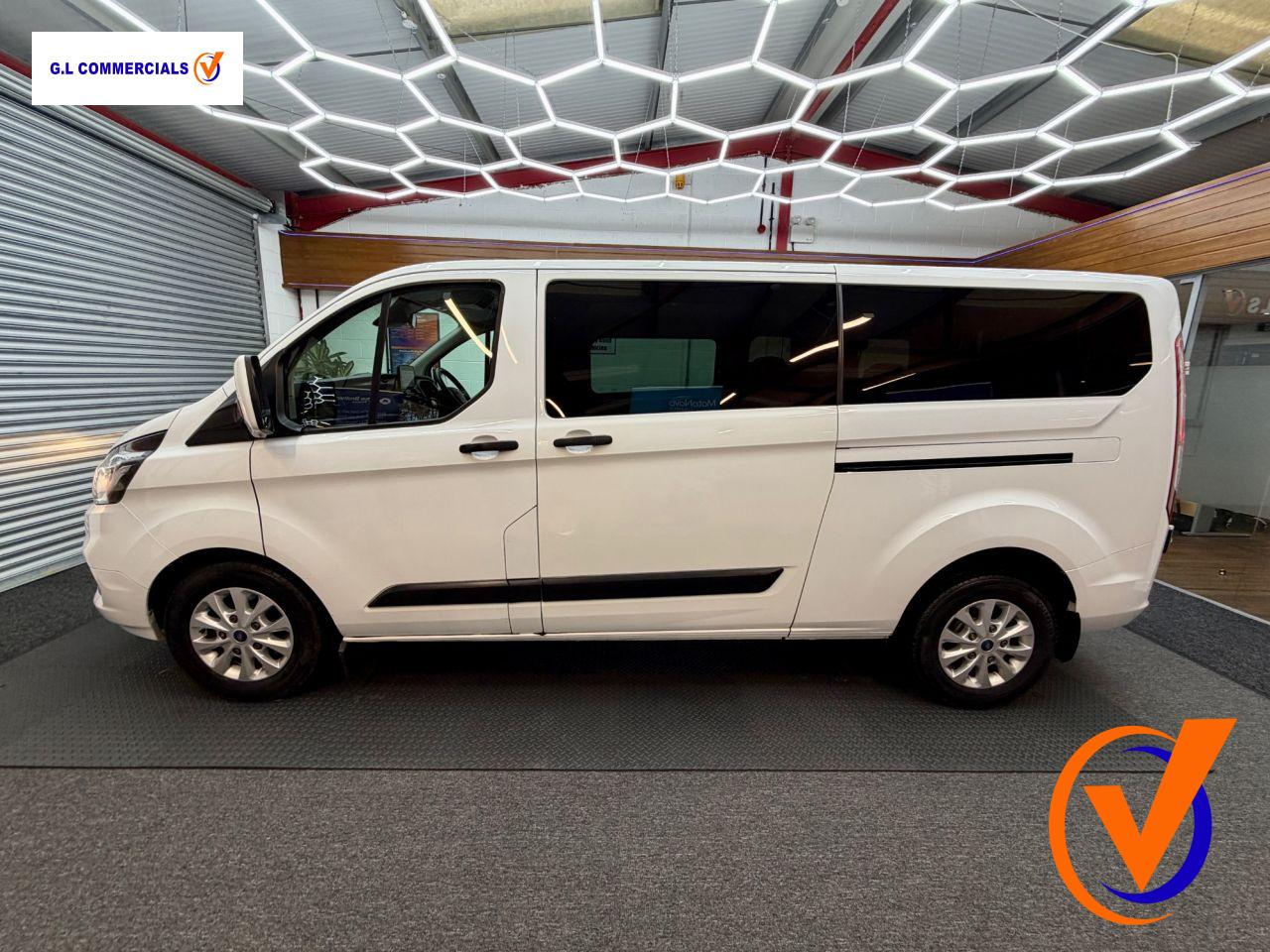 Ford Transit Custom 2.0 320 EcoBlue Trend Kombi Double Cab 5dr Diesel Auto L2 H1 Euro 6 (s/s) (130 ps)