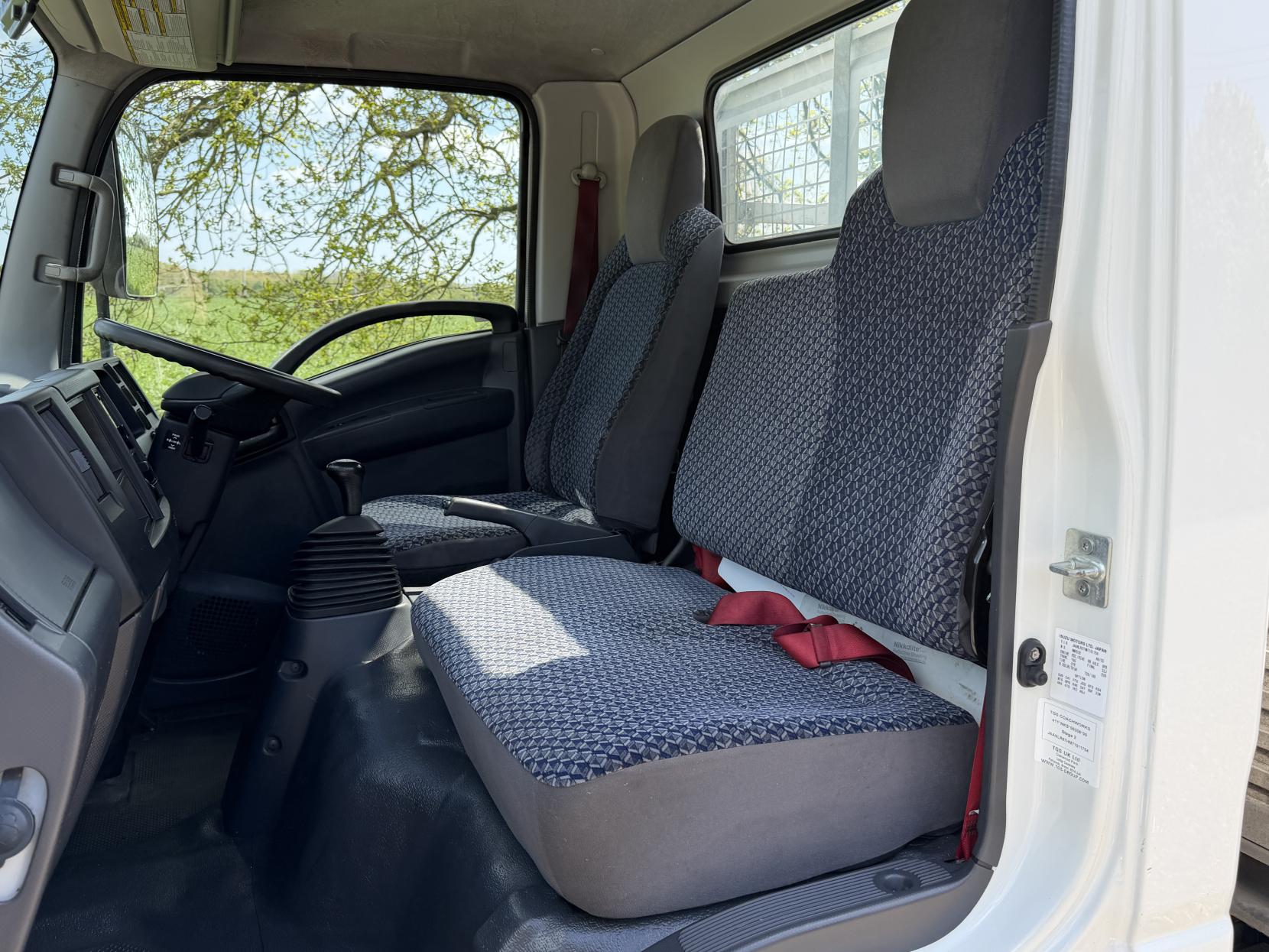 2023 Isuzu Grafter 1.9D N35 Green Dropside 2dr Diesel Manual RWD LWB Euro 6 (TRW) (125 ps) - Thumbnail 12