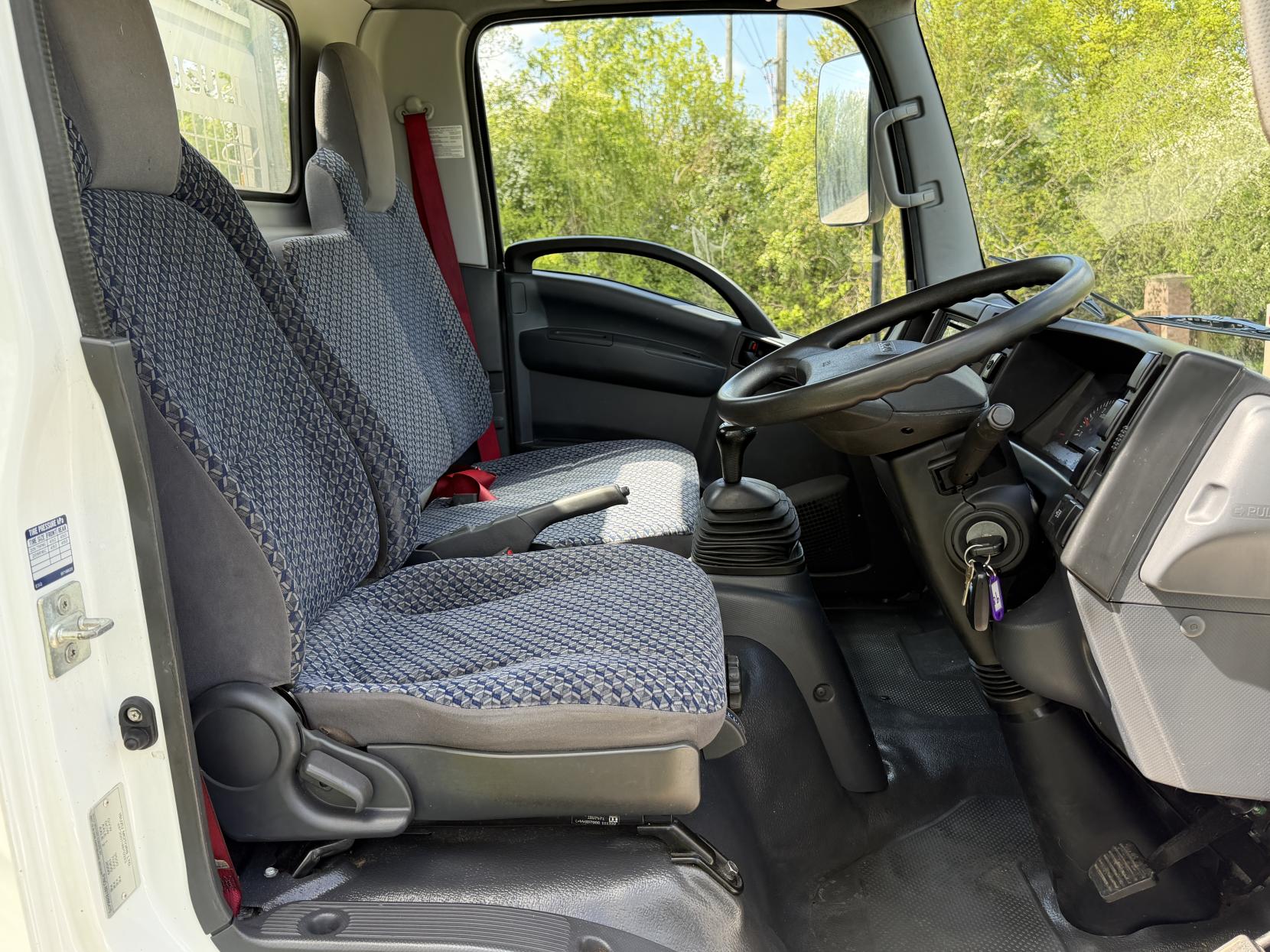 2023 Isuzu Grafter 1.9D N35 Green Dropside 2dr Diesel Manual RWD LWB Euro 6 (TRW) (125 ps) - Thumbnail 11