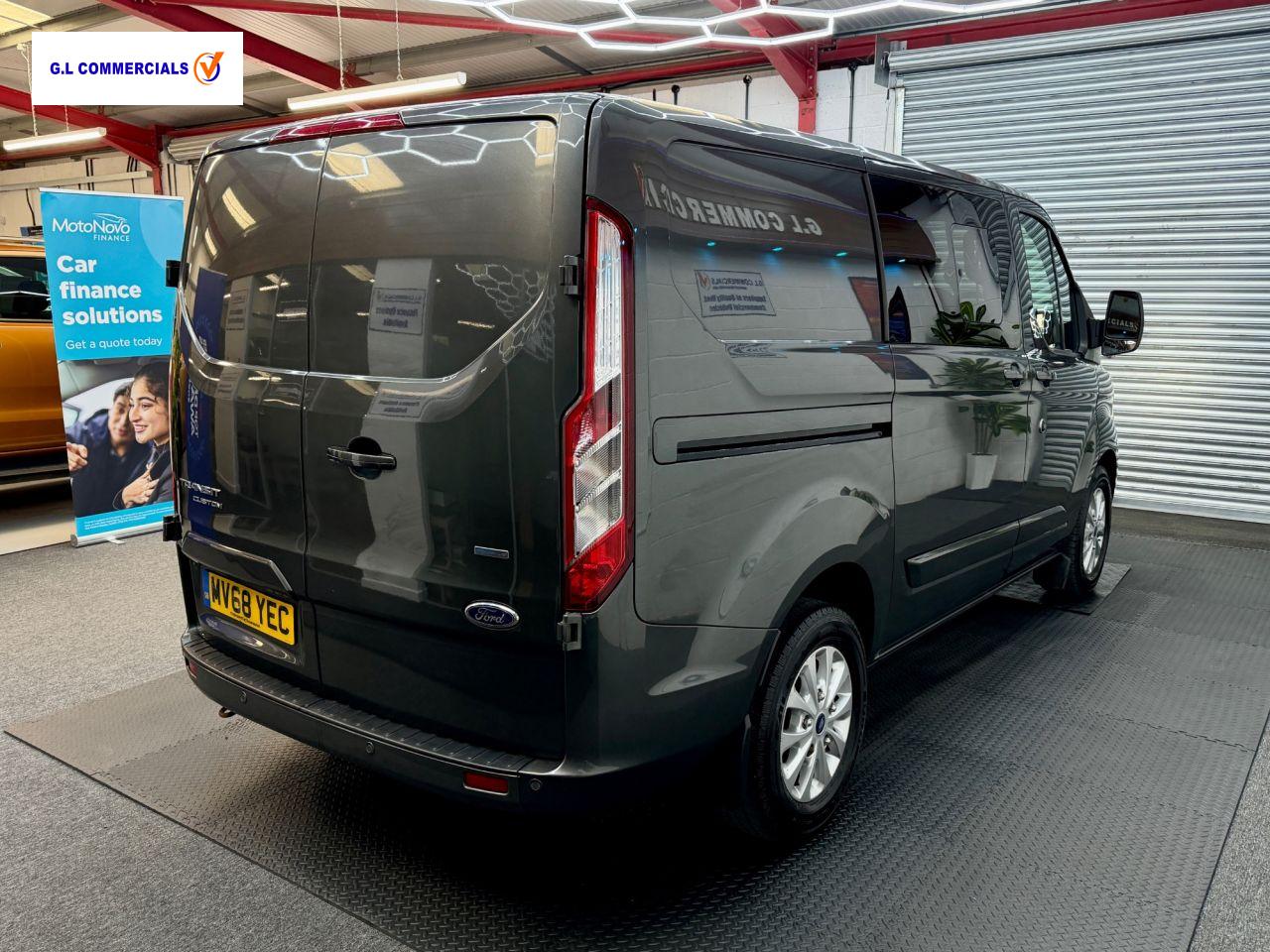 Ford Transit Custom 2.0 300 EcoBlue Limited Crew Van Double Cab 5dr Diesel Manual L1 H1 Euro 6 (6 Seat) (130 ps)