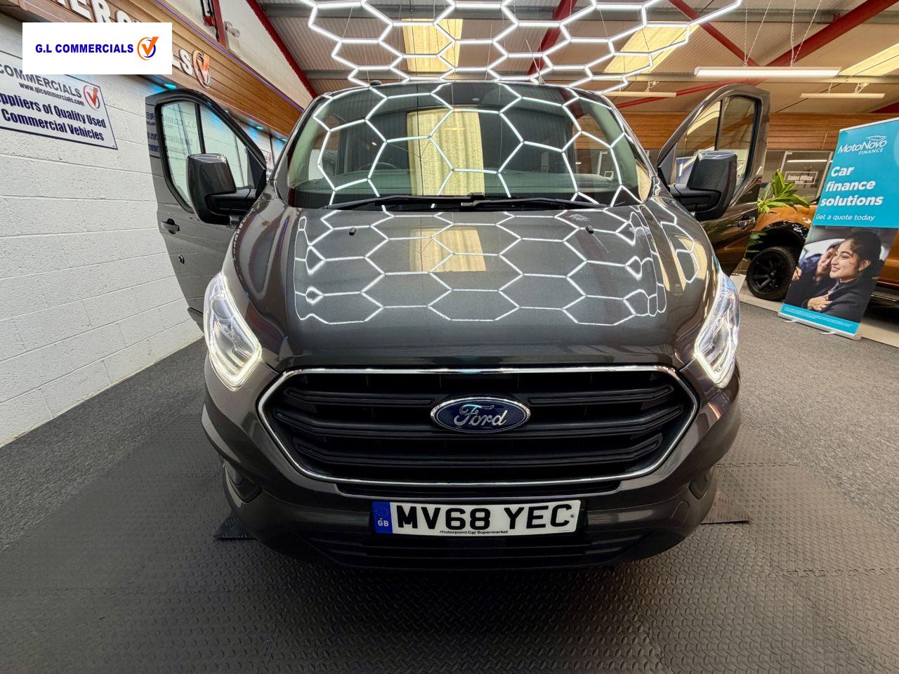 Ford Transit Custom 2.0 300 EcoBlue Limited Crew Van Double Cab 5dr Diesel Manual L1 H1 Euro 6 (6 Seat) (130 ps)