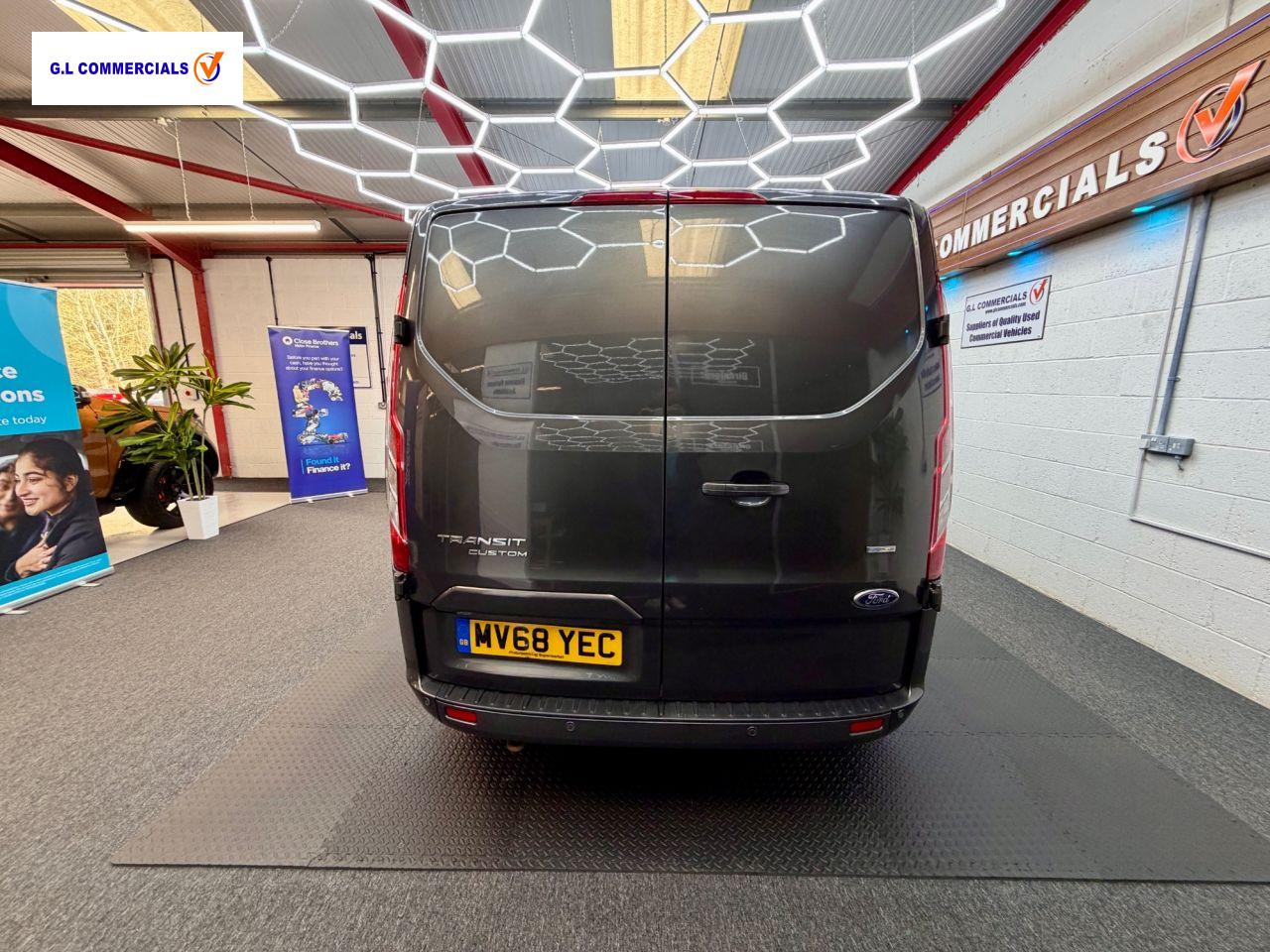 Ford Transit Custom 2.0 300 EcoBlue Limited Crew Van Double Cab 5dr Diesel Manual L1 H1 Euro 6 (6 Seat) (130 ps)