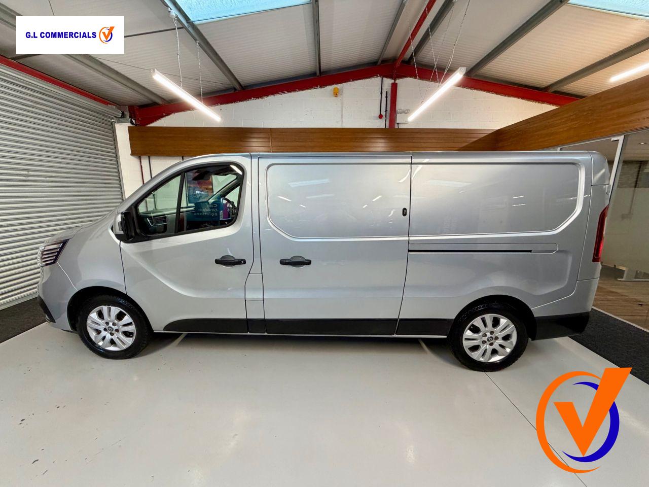 Renault Trafic 2.0 dCi Blue LL30 Sport Panel Van 5dr Diesel Manual L2 H1 Euro 6 (s/s) (130 ps)