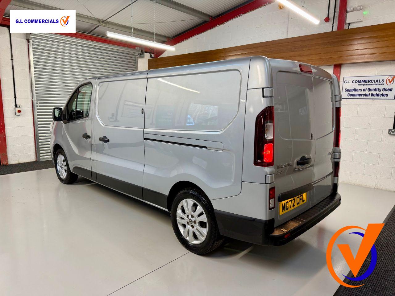 Renault Trafic 2.0 dCi Blue LL30 Sport Panel Van 5dr Diesel Manual L2 H1 Euro 6 (s/s) (130 ps)