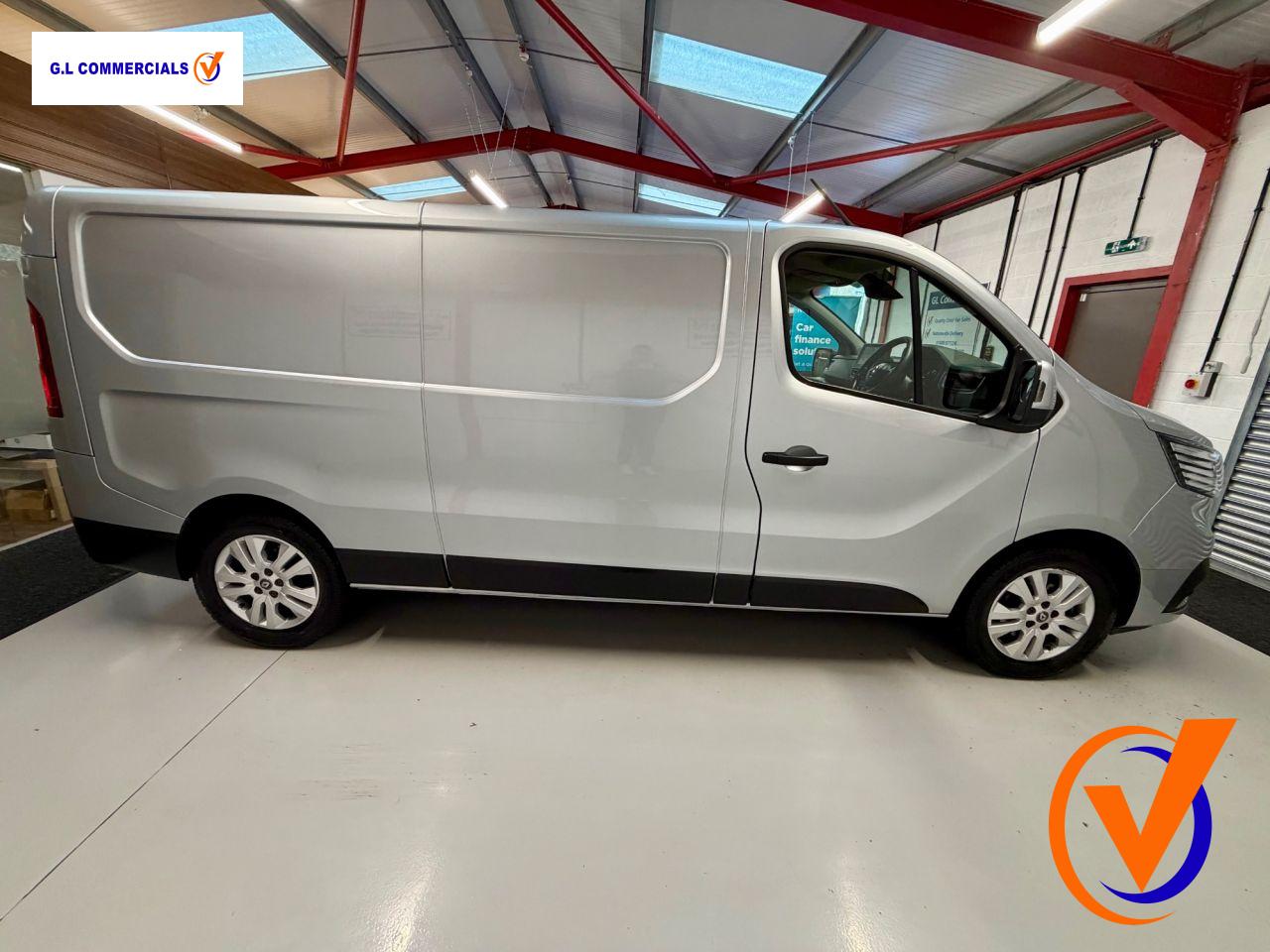 Renault Trafic 2.0 dCi Blue LL30 Sport Panel Van 5dr Diesel Manual L2 H1 Euro 6 (s/s) (130 ps)