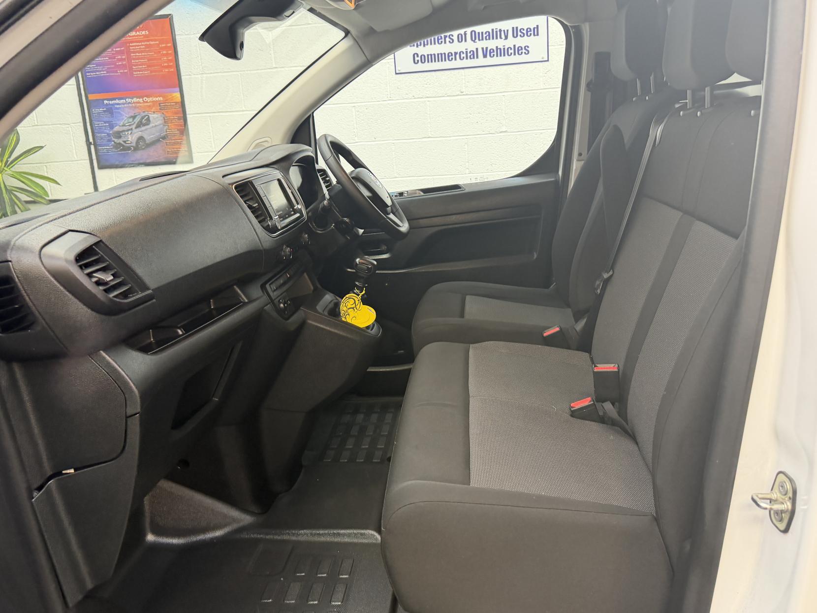 2023 Vauxhall Vivaro 1.5 Turbo D 2900 Prime Panel Van 6dr Diesel Manual L1 H1 Euro 6 (s/s) (100 ps) - Thumbnail 10