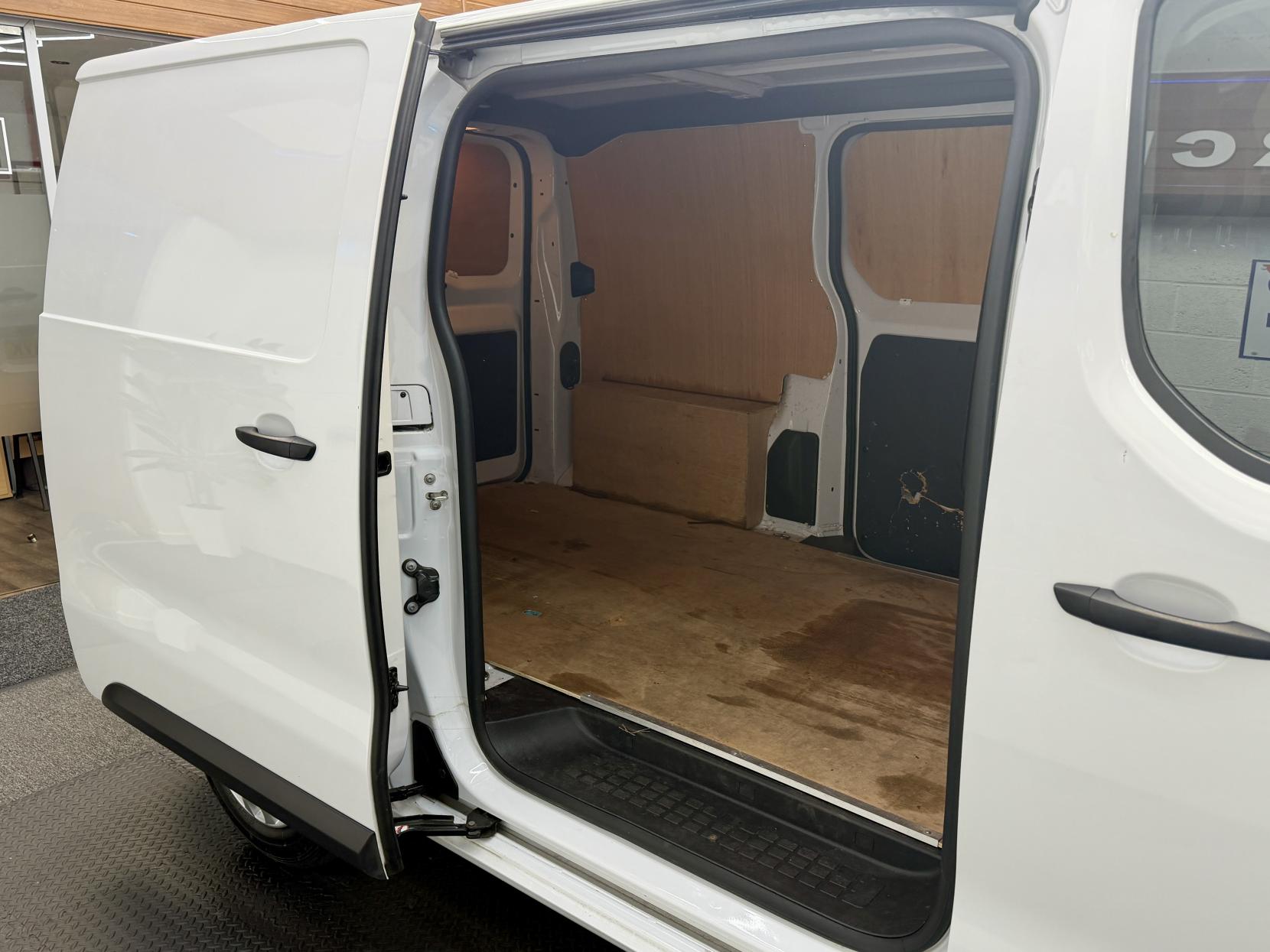 2023 Vauxhall Vivaro 1.5 Turbo D 2900 Prime Panel Van 6dr Diesel Manual L1 H1 Euro 6 (s/s) (100 ps) - Thumbnail 20