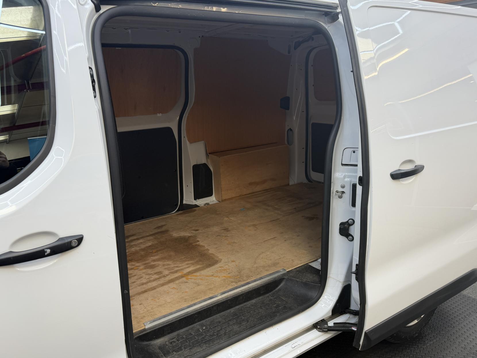 2023 Vauxhall Vivaro 1.5 Turbo D 2900 Prime Panel Van 6dr Diesel Manual L1 H1 Euro 6 (s/s) (100 ps) - Thumbnail 12