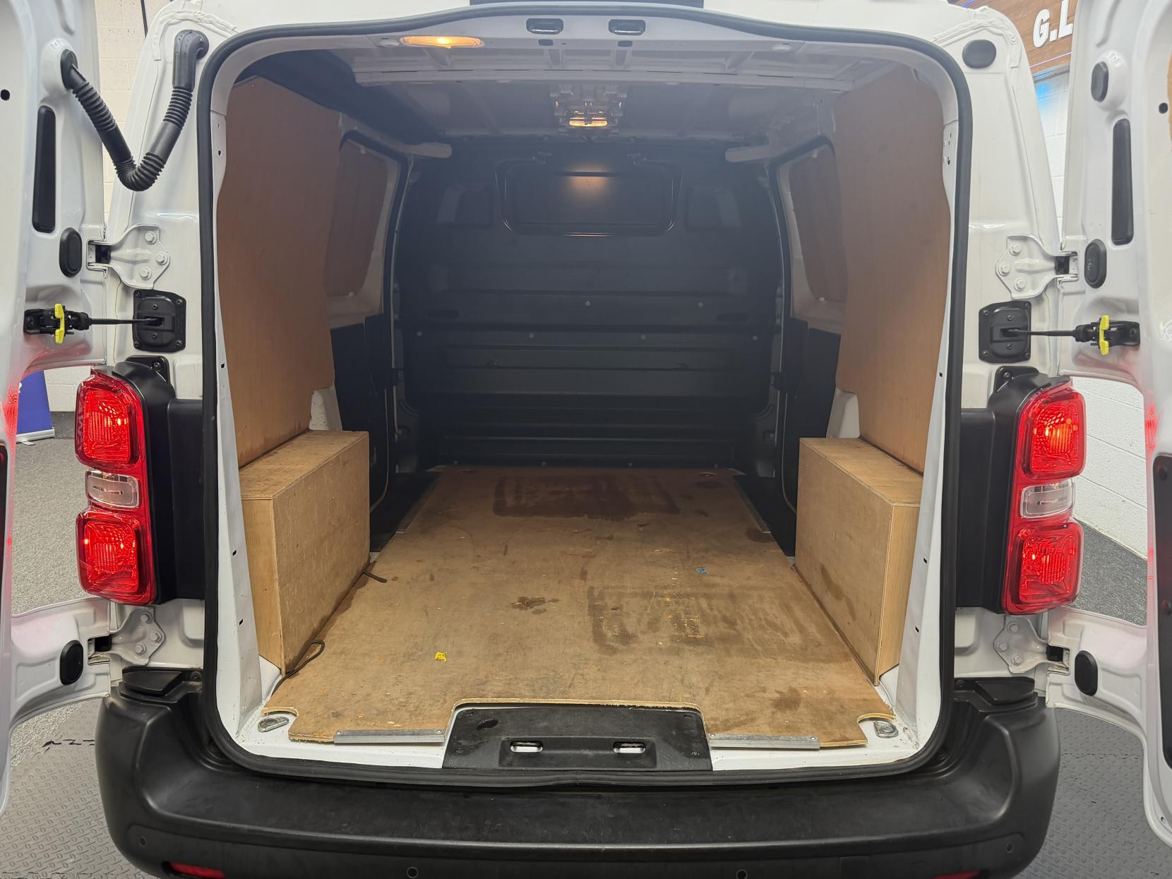 2023 Vauxhall Vivaro 1.5 Turbo D 2900 Prime Panel Van 6dr Diesel Manual L1 H1 Euro 6 (s/s) (100 ps) - Thumbnail 13