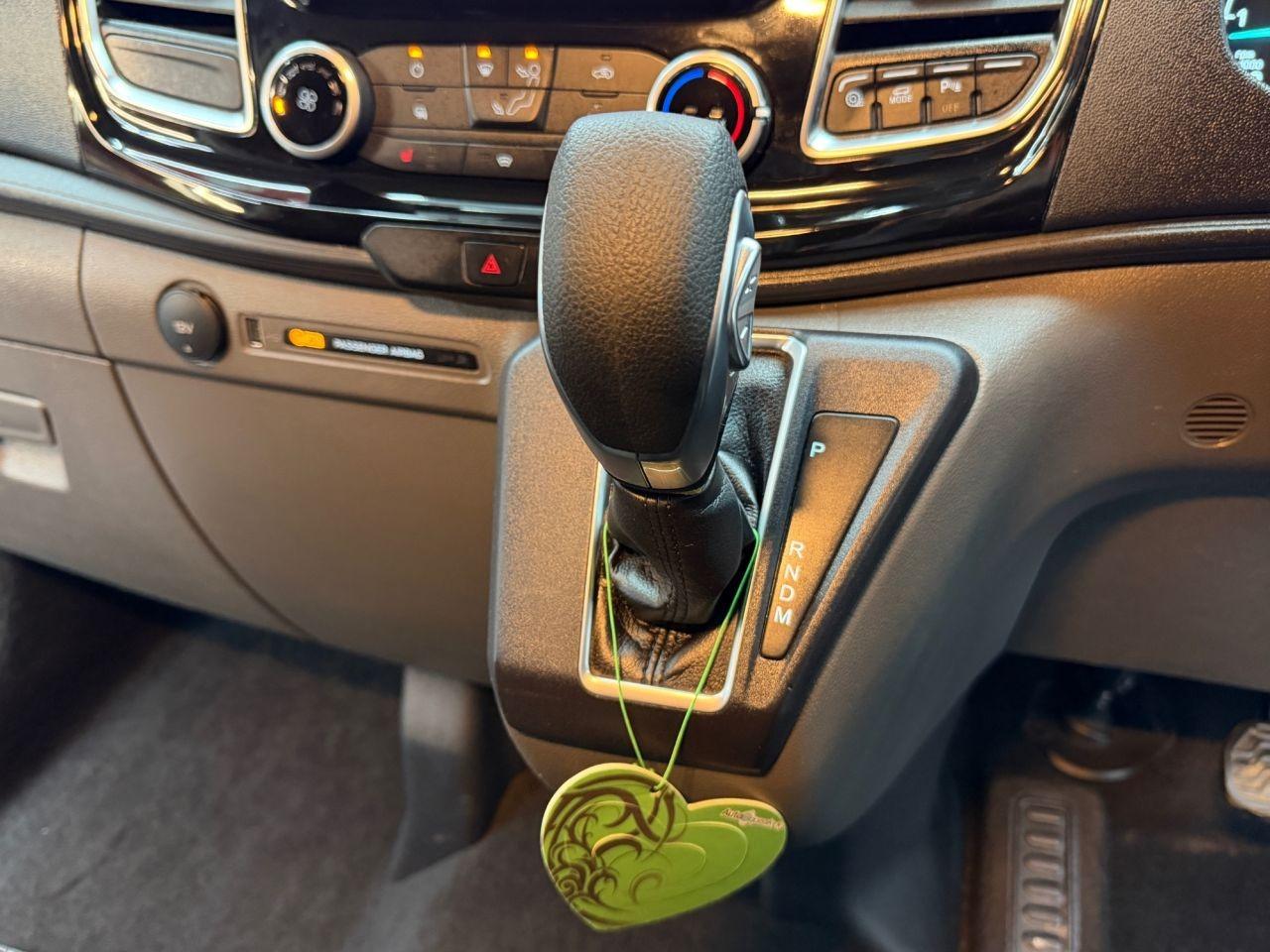 Ford Transit Custom 2.0 320 EcoBlue Limited Crew Van Double Cab 5dr Diesel Auto L2 H1 Euro 6 (130 ps)