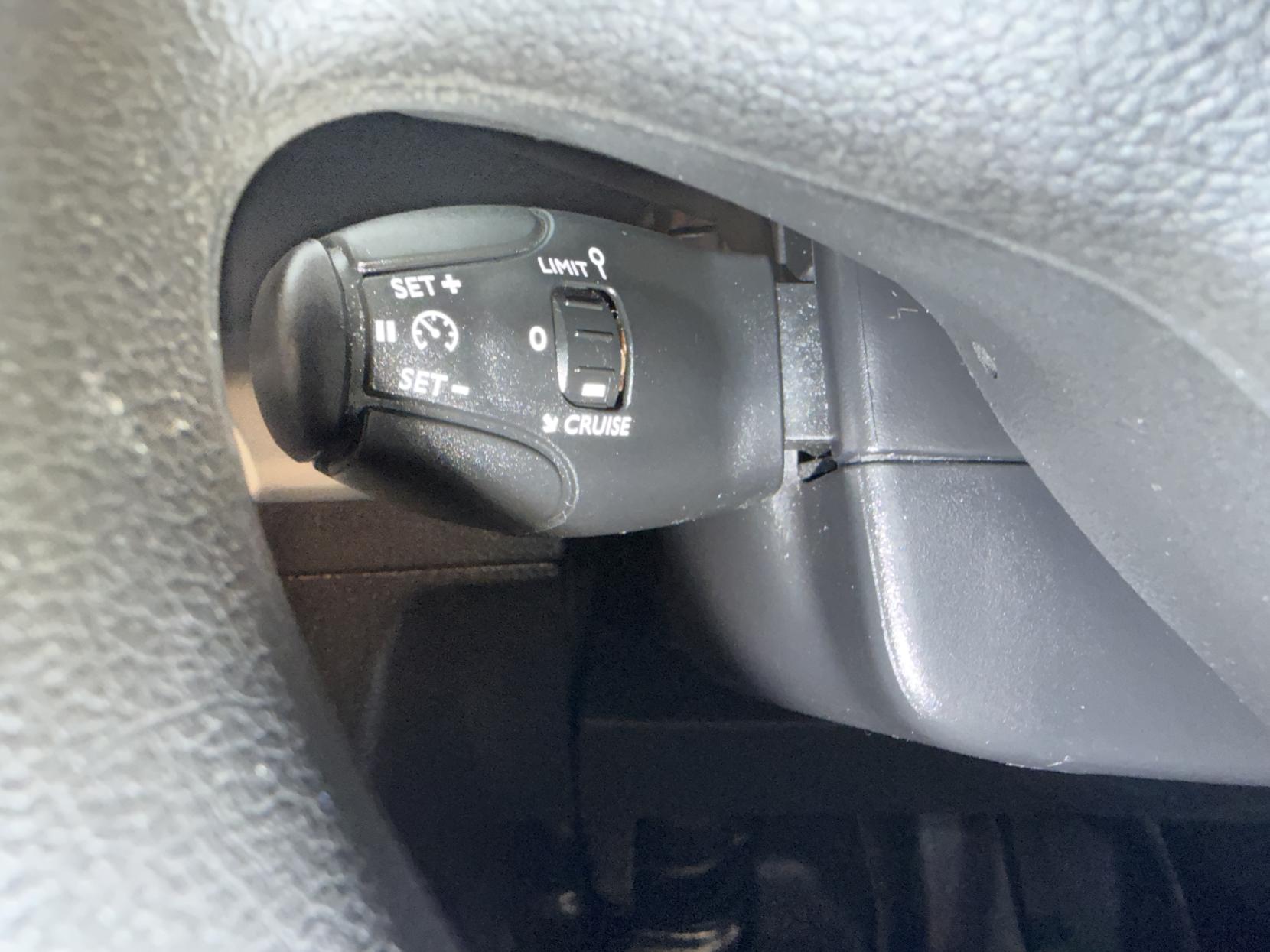 Vauxhall Vivaro 1.5 Turbo D 2700 Dynamic Panel Van 6dr Diesel Manual L1 H1 Euro 6 (s/s) (120 ps)