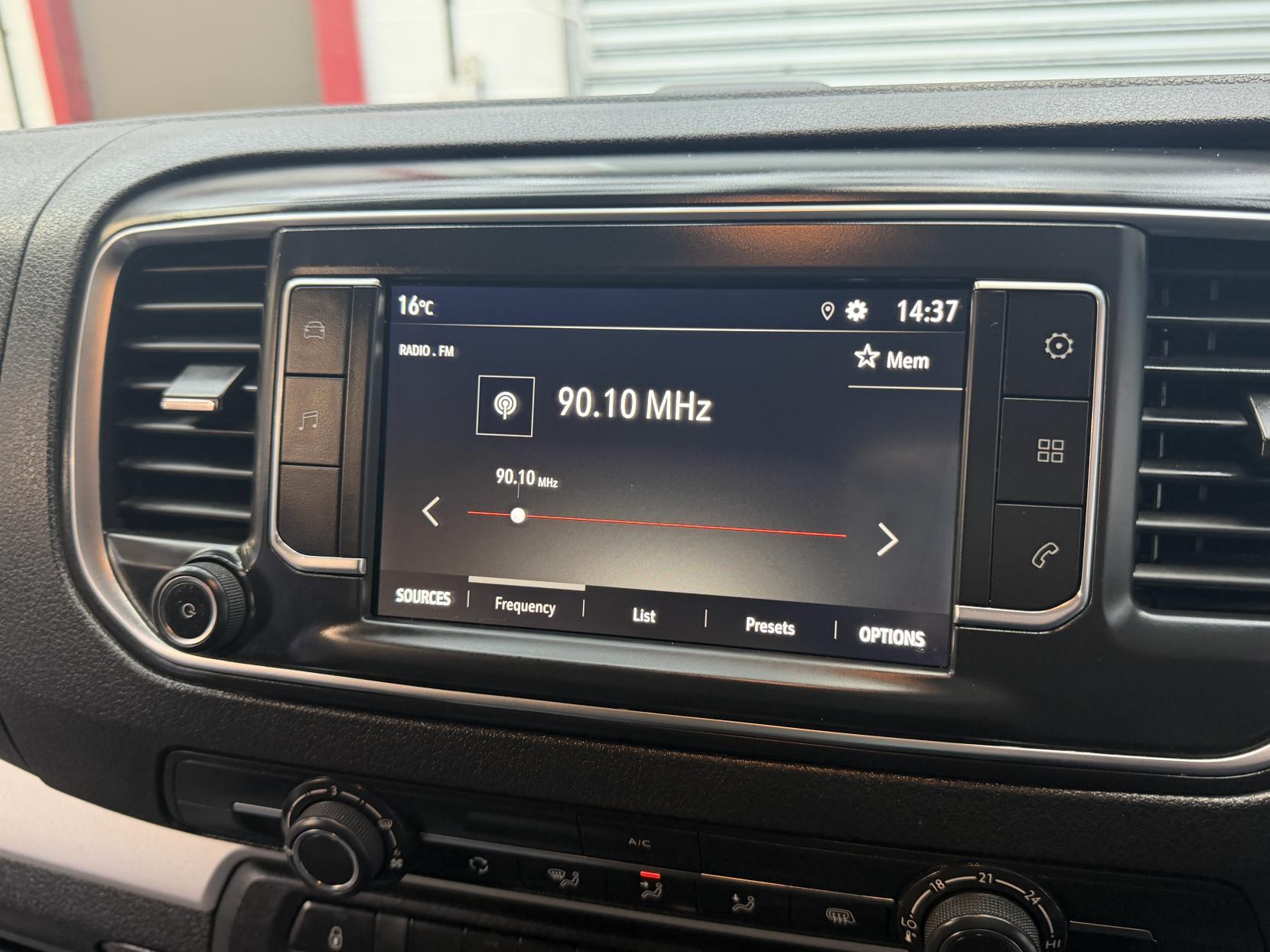 Vauxhall Vivaro 1.5 Turbo D 2700 Dynamic Panel Van 6dr Diesel Manual L1 H1 Euro 6 (s/s) (120 ps)