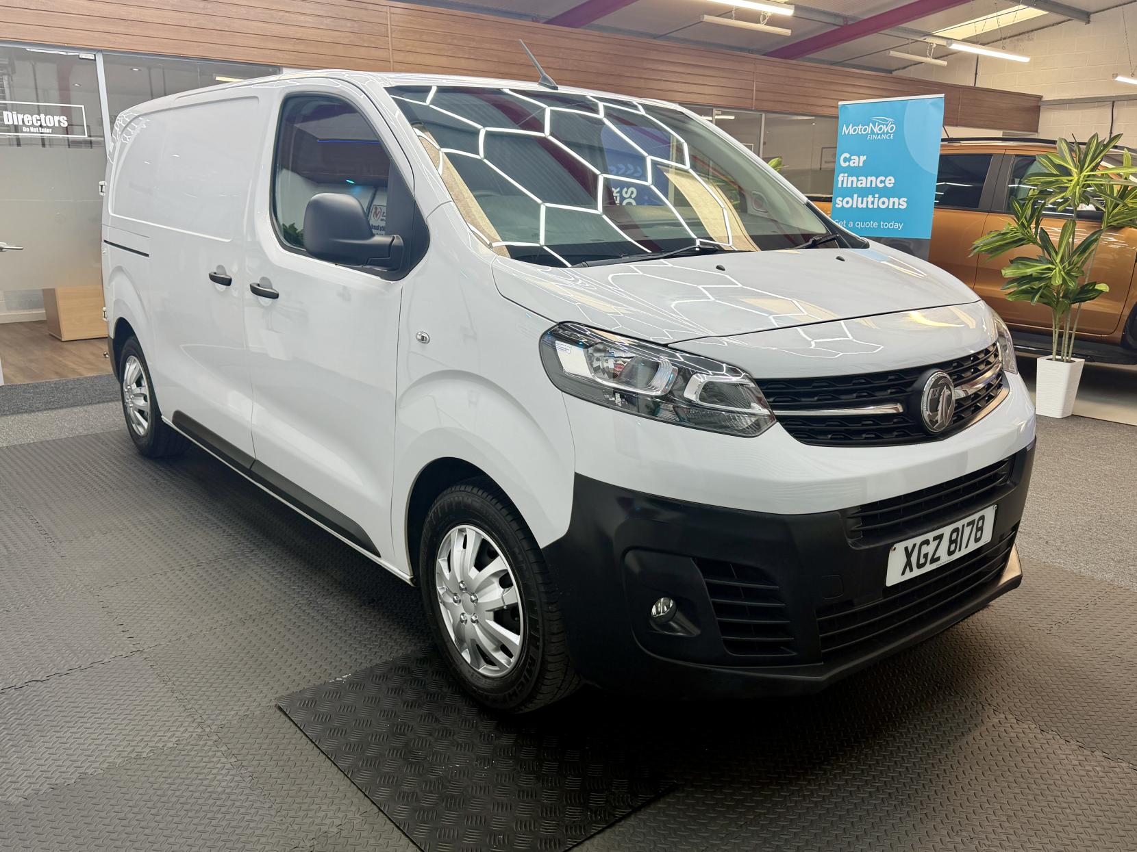 Vauxhall Vivaro 1.5 Turbo D 2700 Dynamic Panel Van 6dr Diesel Manual L1 H1 Euro 6 (s/s) (120 ps)