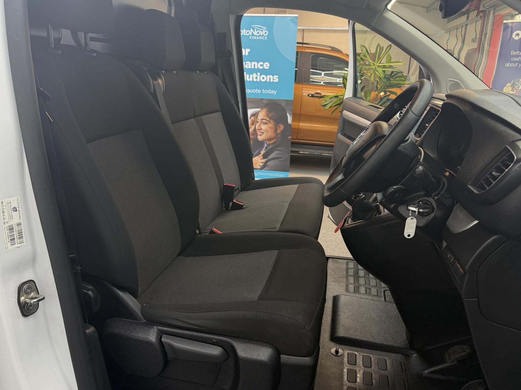 Vauxhall Vivaro 1.5 Turbo D 2700 Dynamic Panel Van 6dr Diesel Manual L1 H1 Euro 6 (s/s) (120 ps)