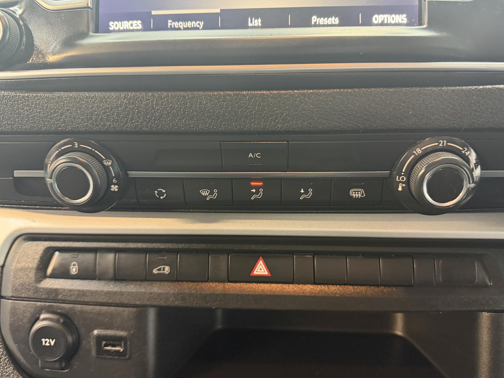 Vauxhall Vivaro 1.5 Turbo D 2700 Dynamic Panel Van 6dr Diesel Manual L1 H1 Euro 6 (s/s) (120 ps)