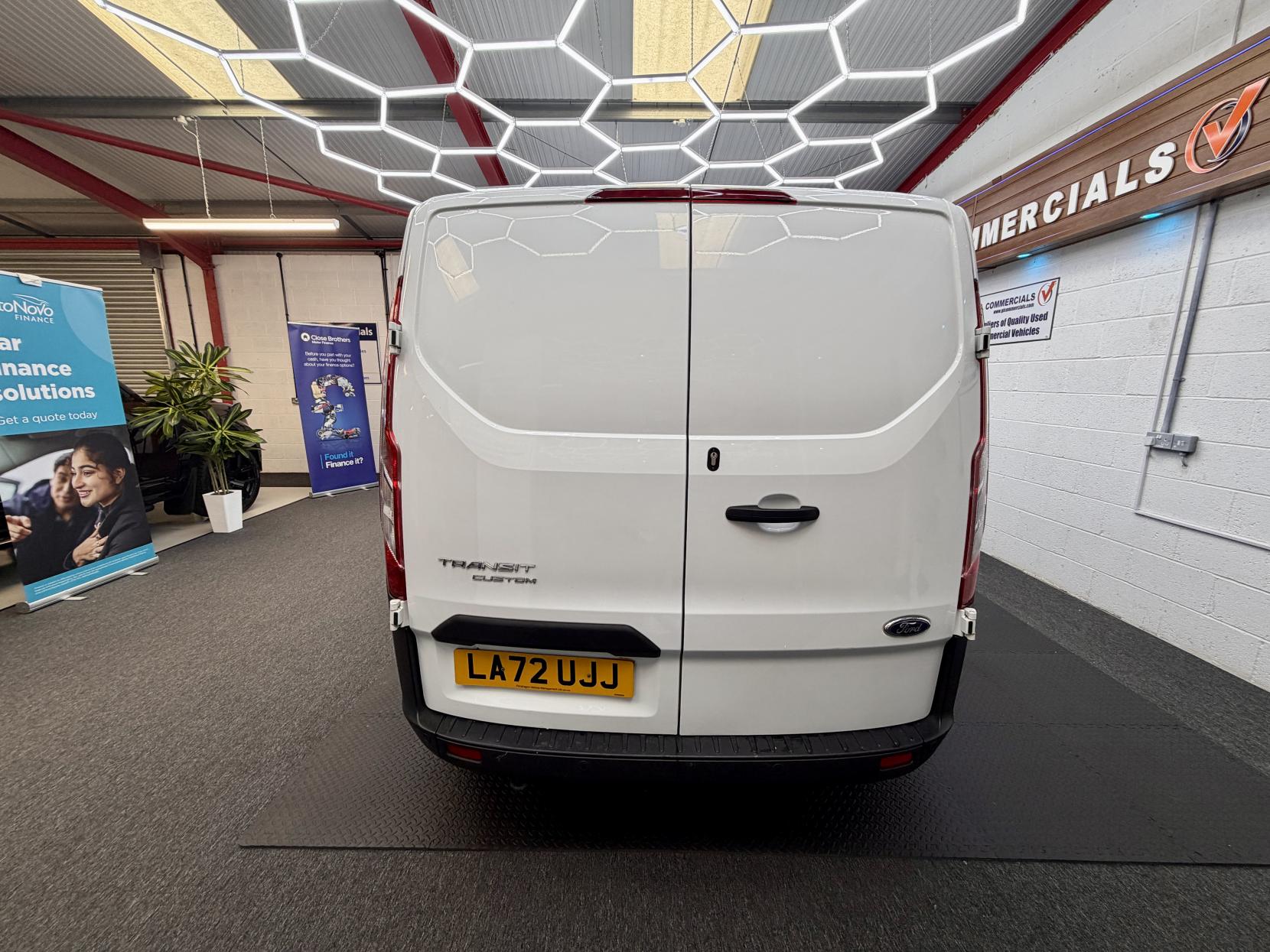 2023 Ford Transit Custom 2.0 300 EcoBlue Leader Panel Van 5dr Diesel Manual L2 H1 Euro 6 (s/s) (130 ps) - Thumbnail 7