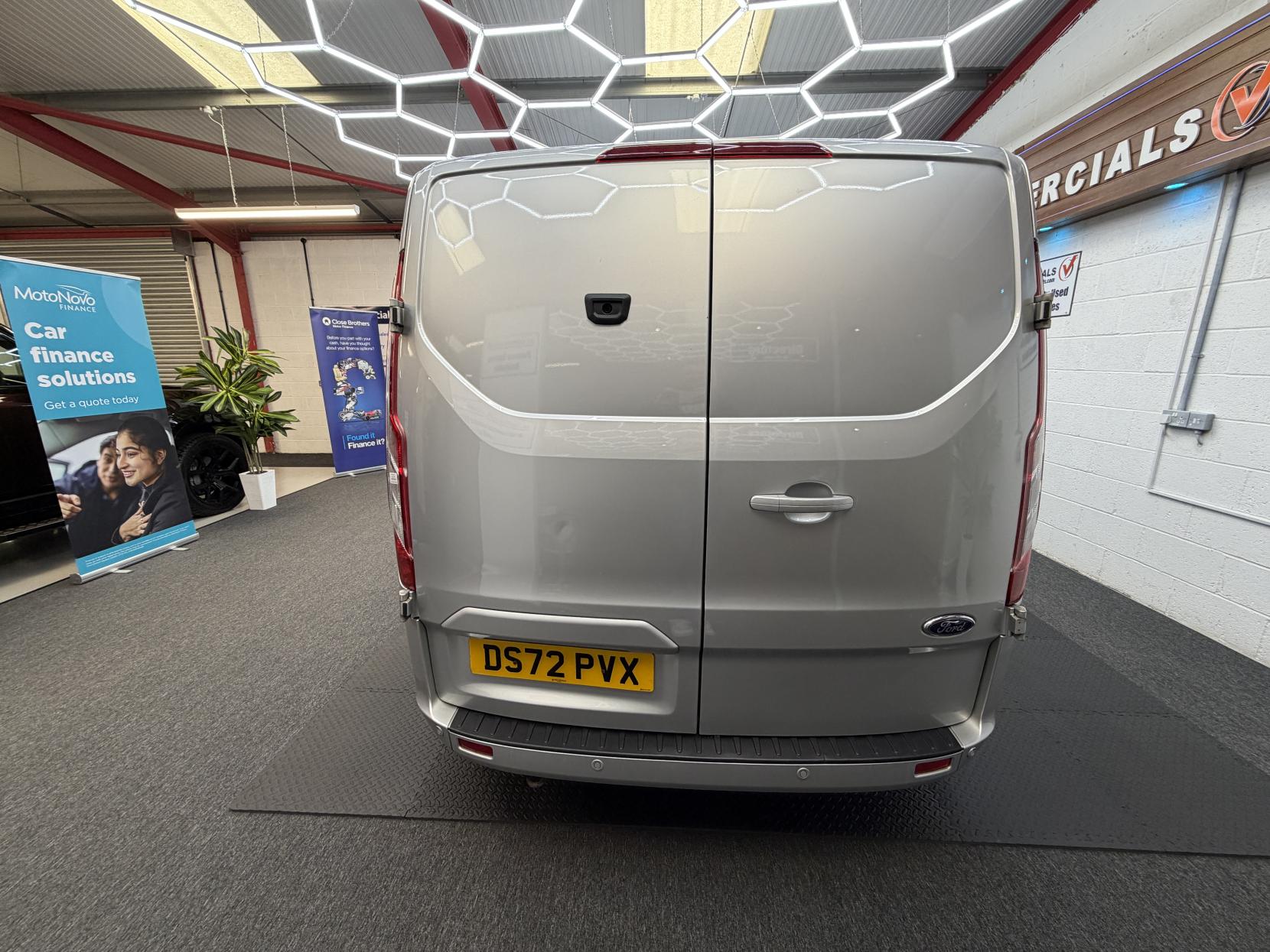 2022 Ford Transit Custom 2.0 300 EcoBlue Limited Panel Van 5dr Diesel Auto L2 H1 Euro 6 (130 ps) - Thumbnail 7