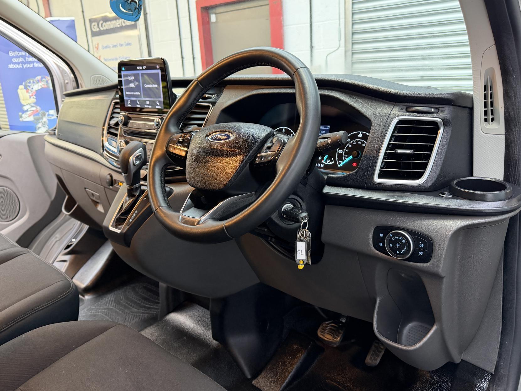 2022 Ford Transit Custom 2.0 300 EcoBlue Limited Panel Van 5dr Diesel Auto L2 H1 Euro 6 (130 ps) - Thumbnail 11