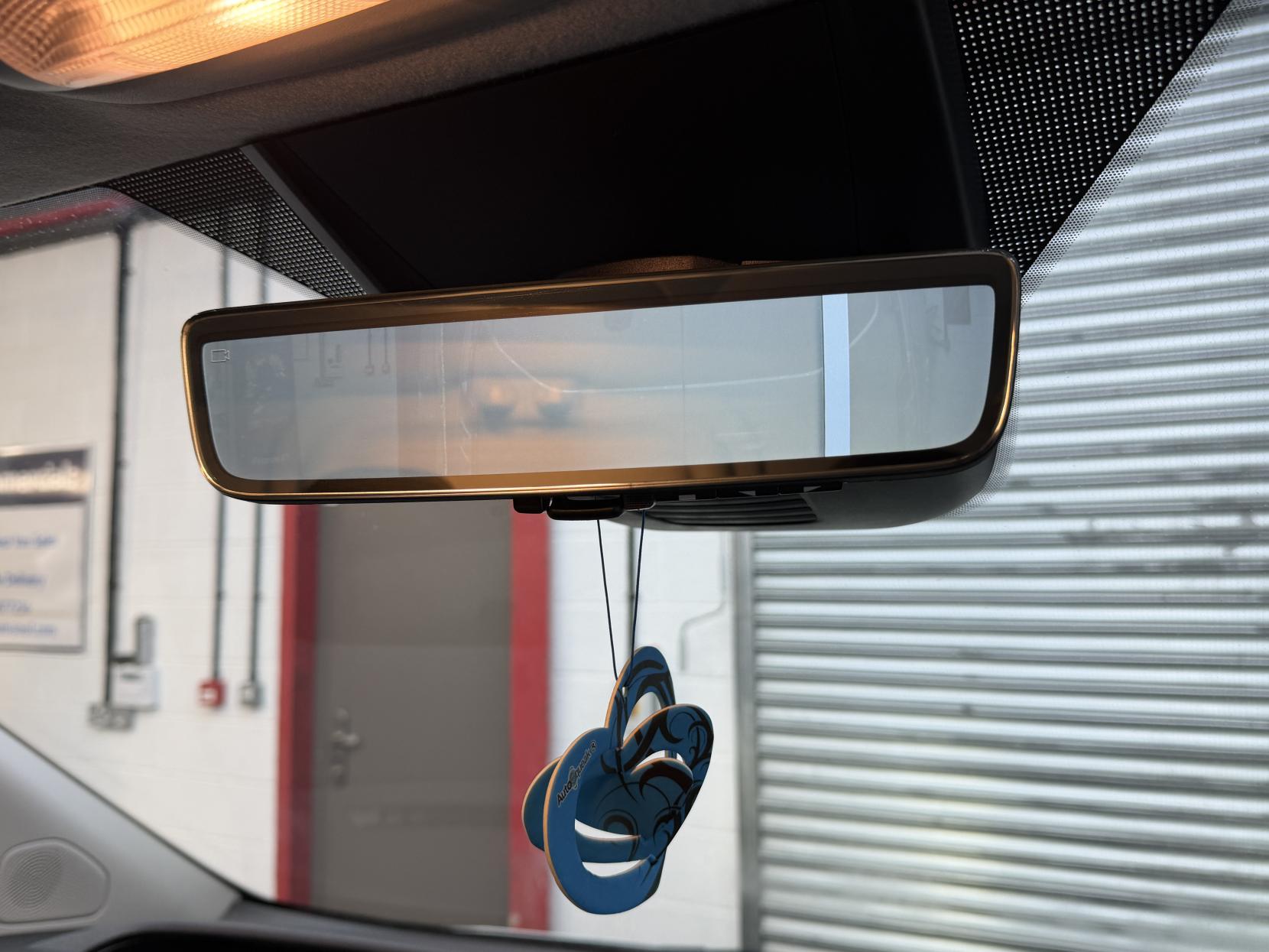 2022 Ford Transit Custom 2.0 300 EcoBlue Limited Panel Van 5dr Diesel Auto L2 H1 Euro 6 (130 ps) - Thumbnail 16