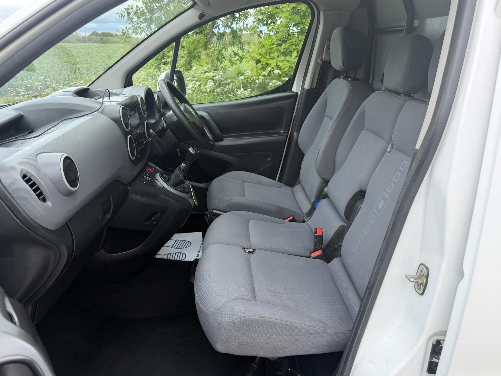 2014 Citroen Berlingo 1.6 HDi 625 Enterprise Panel Van 5dr Diesel Manual L1 (Euro 5) (133 g/km, 75 bhp) - Thumbnail 10