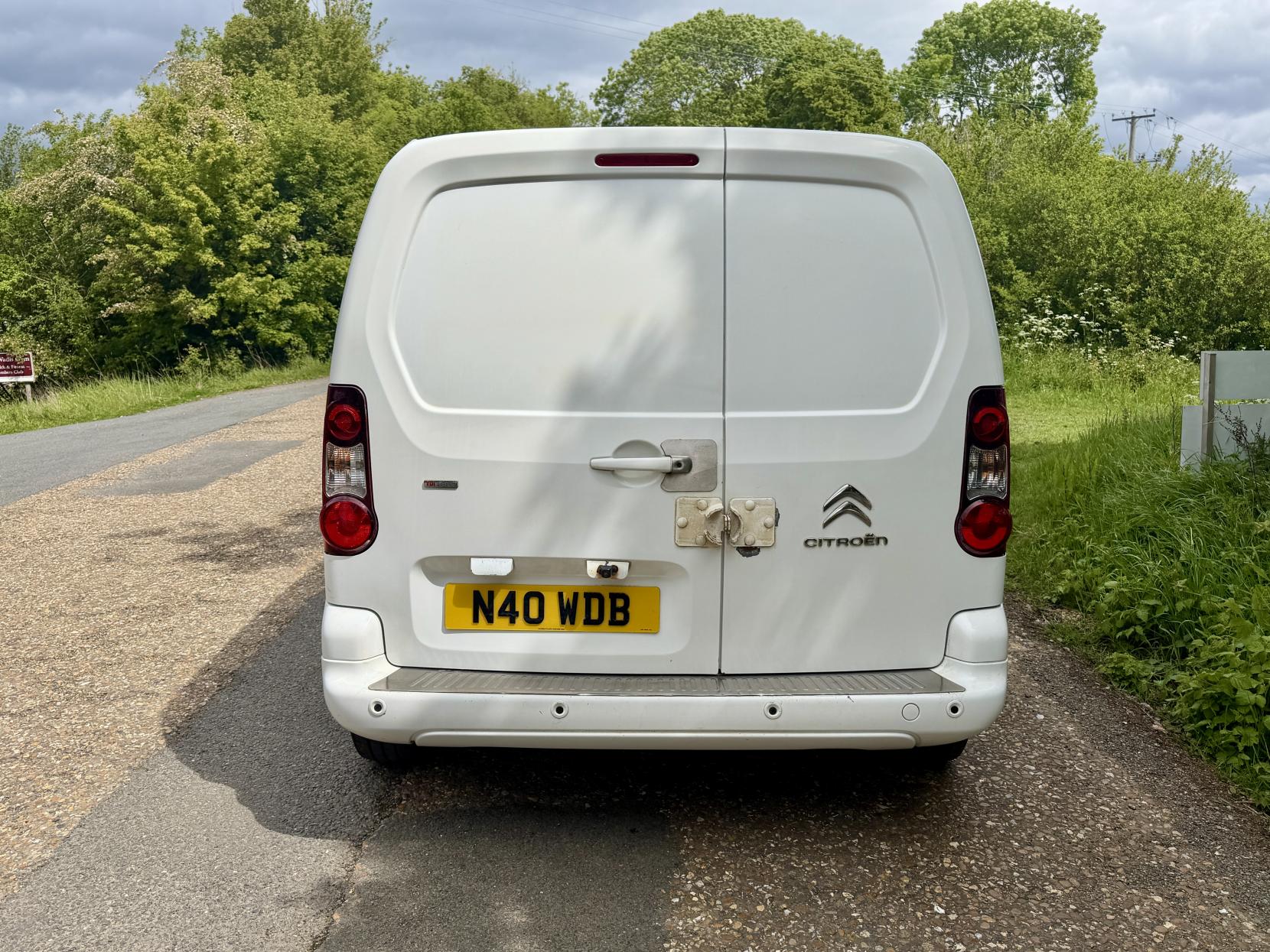 2014 Citroen Berlingo 1.6 HDi 625 Enterprise Panel Van 5dr Diesel Manual L1 (Euro 5) (133 g/km, 75 bhp) - Thumbnail 4