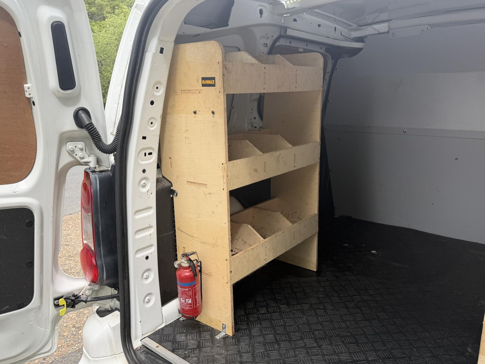 2014 Citroen Berlingo 1.6 HDi 625 Enterprise Panel Van 5dr Diesel Manual L1 (Euro 5) (133 g/km, 75 bhp) - Thumbnail 16
