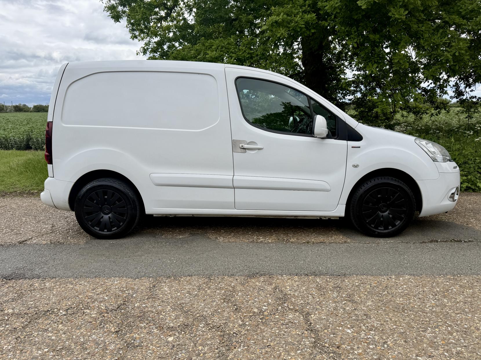 2014 Citroen Berlingo 1.6 HDi 625 Enterprise Panel Van 5dr Diesel Manual L1 (Euro 5) (133 g/km, 75 bhp) - Thumbnail 6