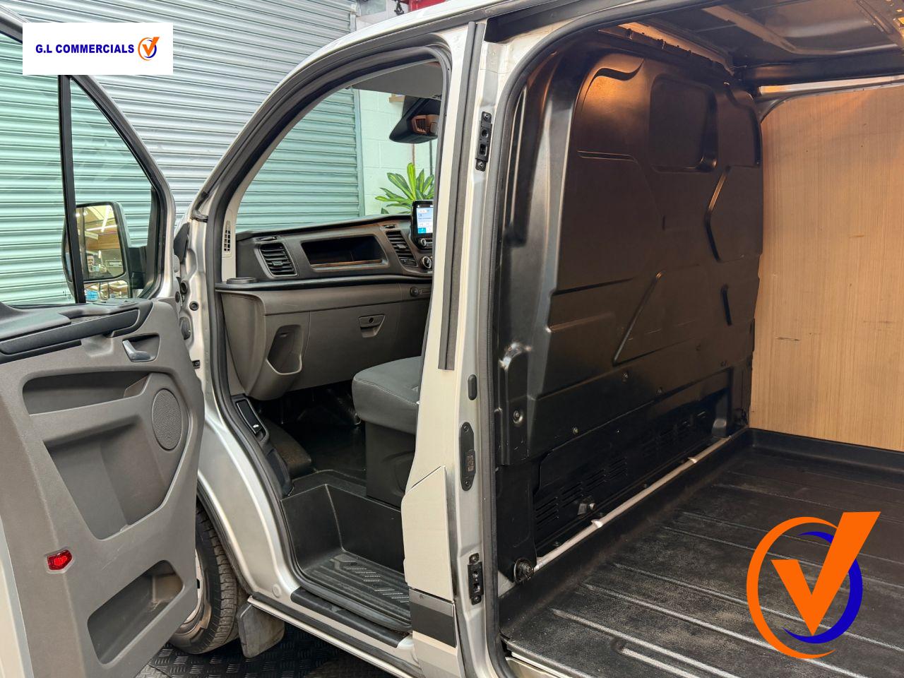 Ford Transit Custom 2.0 300 EcoBlue Trend Panel Van 5dr Diesel Auto L2 H1 Euro 6 (130 ps)