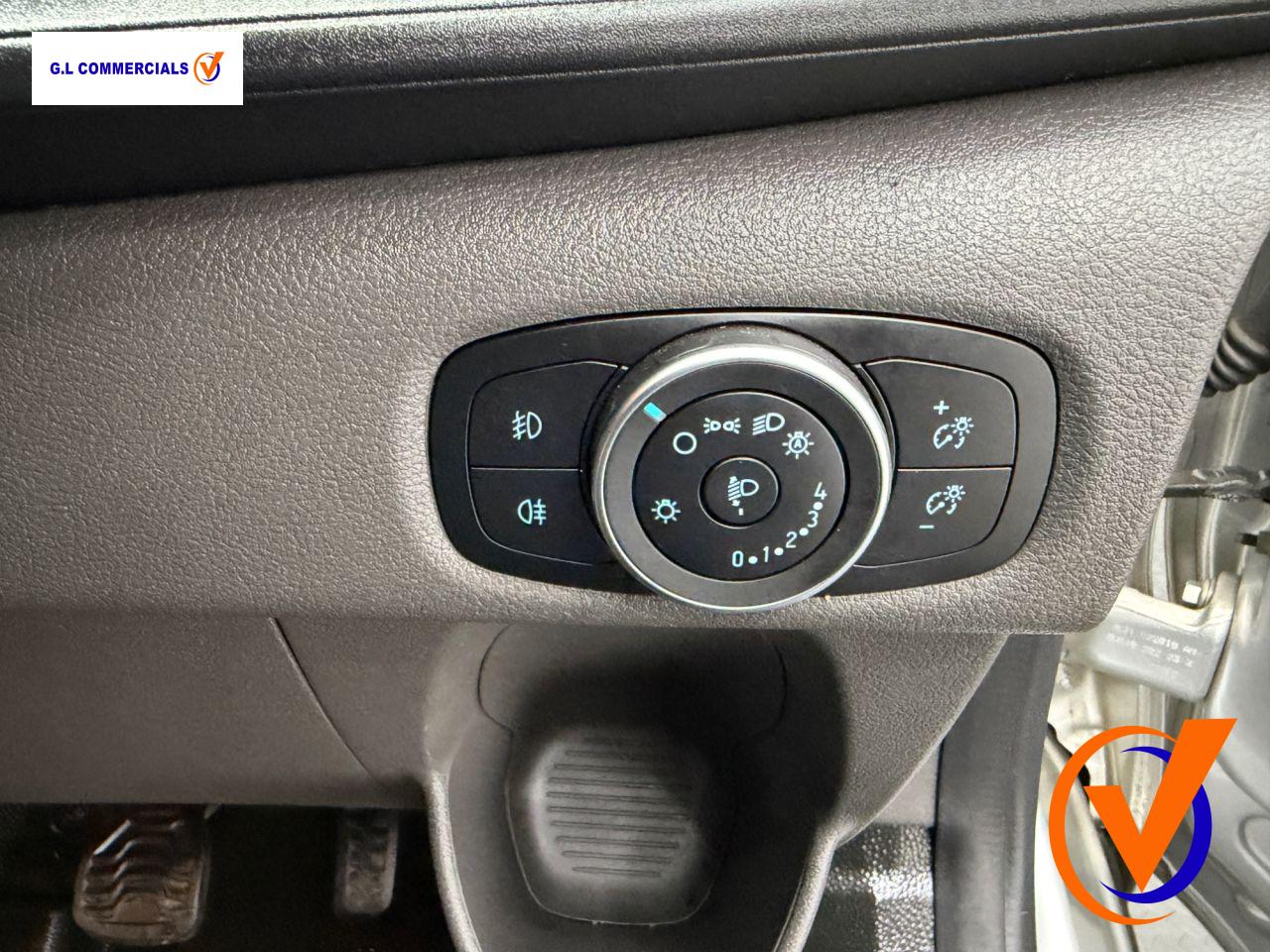 Ford Transit Custom 2.0 300 EcoBlue Trend Panel Van 5dr Diesel Auto L2 H1 Euro 6 (130 ps)