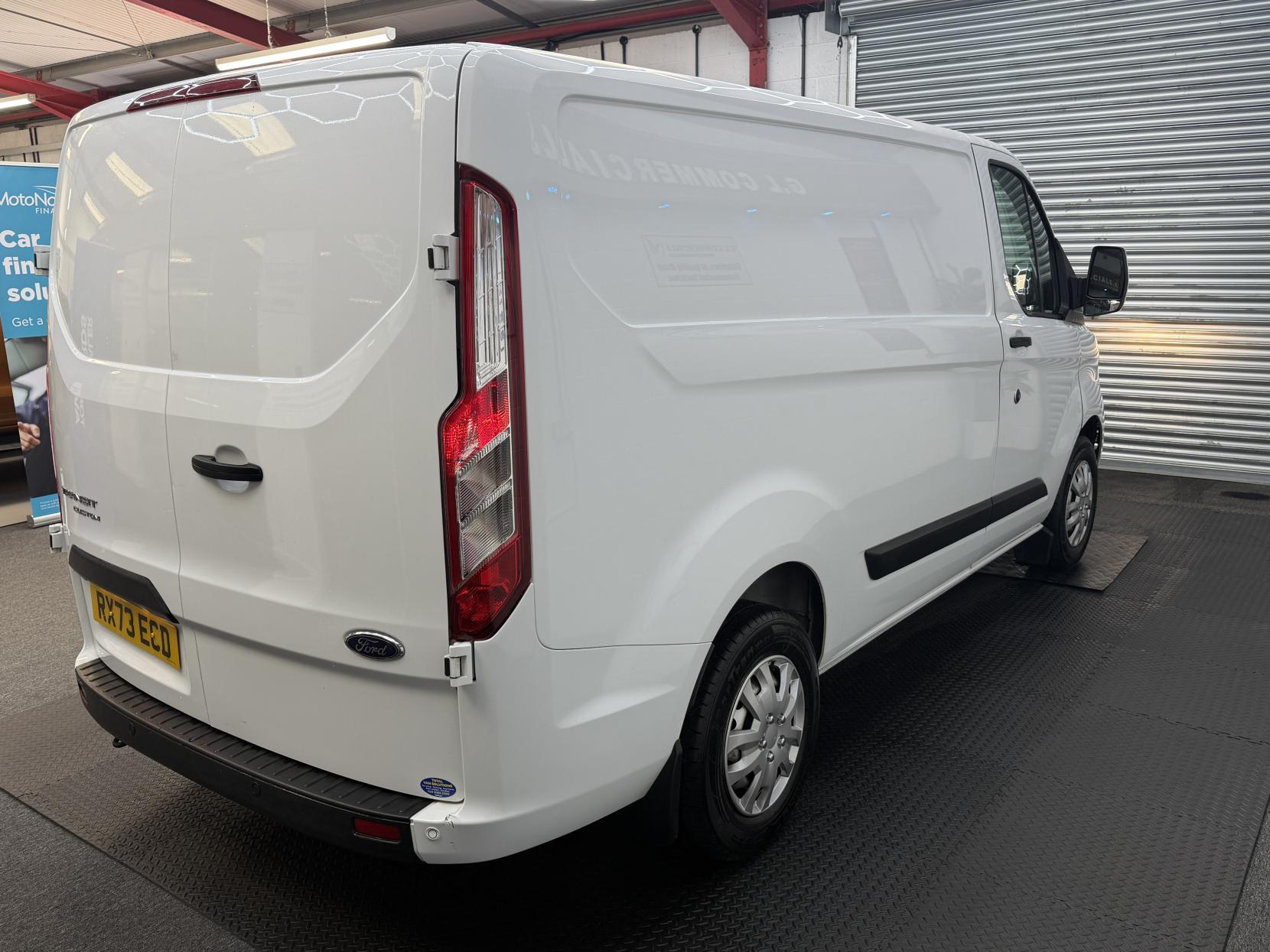 2023 Ford Transit Custom 2.0 300 EcoBlue Trend Panel Van 5dr Diesel Manual L1 H1 Euro 6 (s/s) (130 ps) - Thumbnail 4