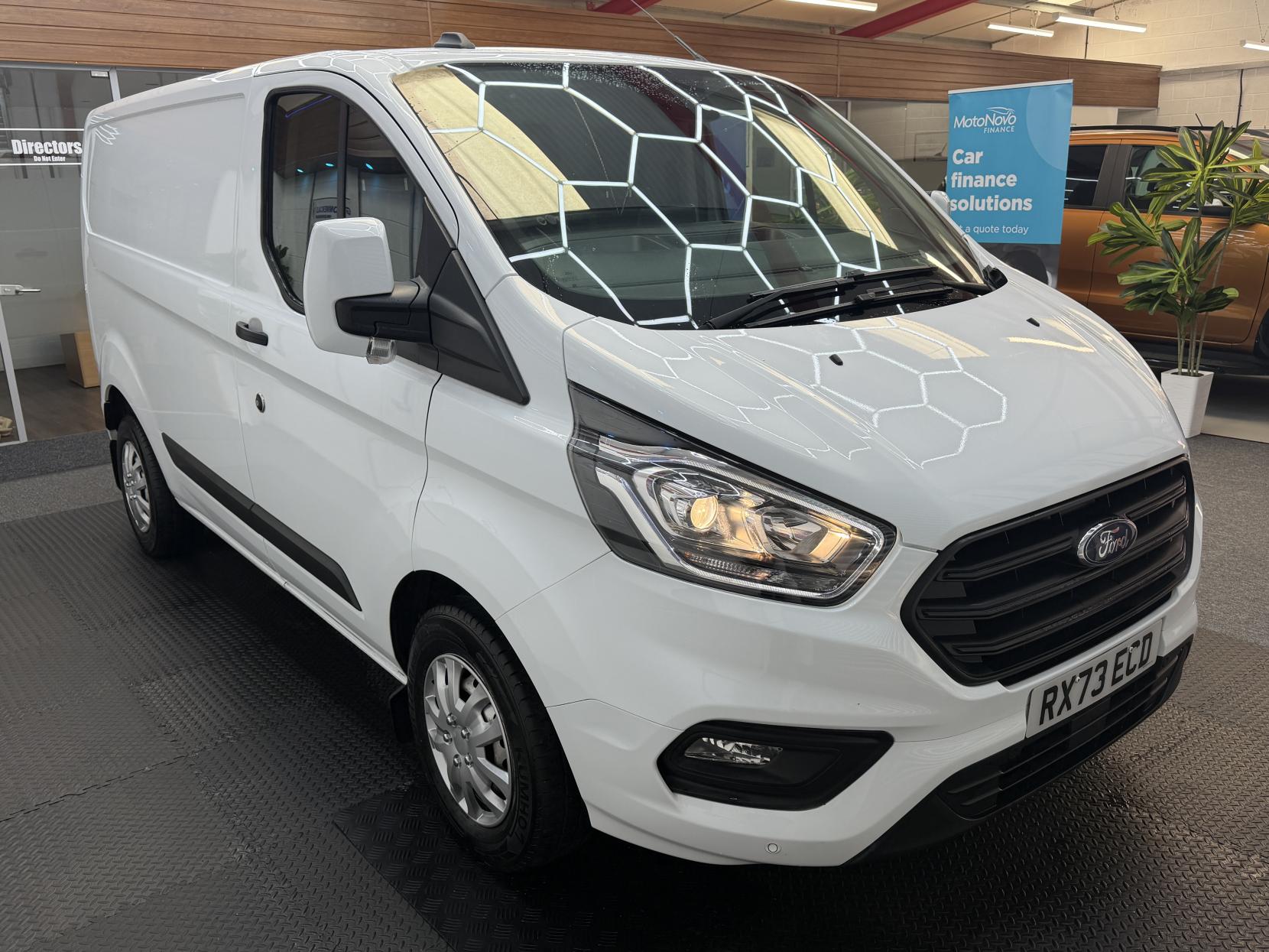 2023 Ford Transit Custom 2.0 300 EcoBlue Trend Panel Van 5dr Diesel Manual L1 H1 Euro 6 (s/s) (130 ps) - Thumbnail 8