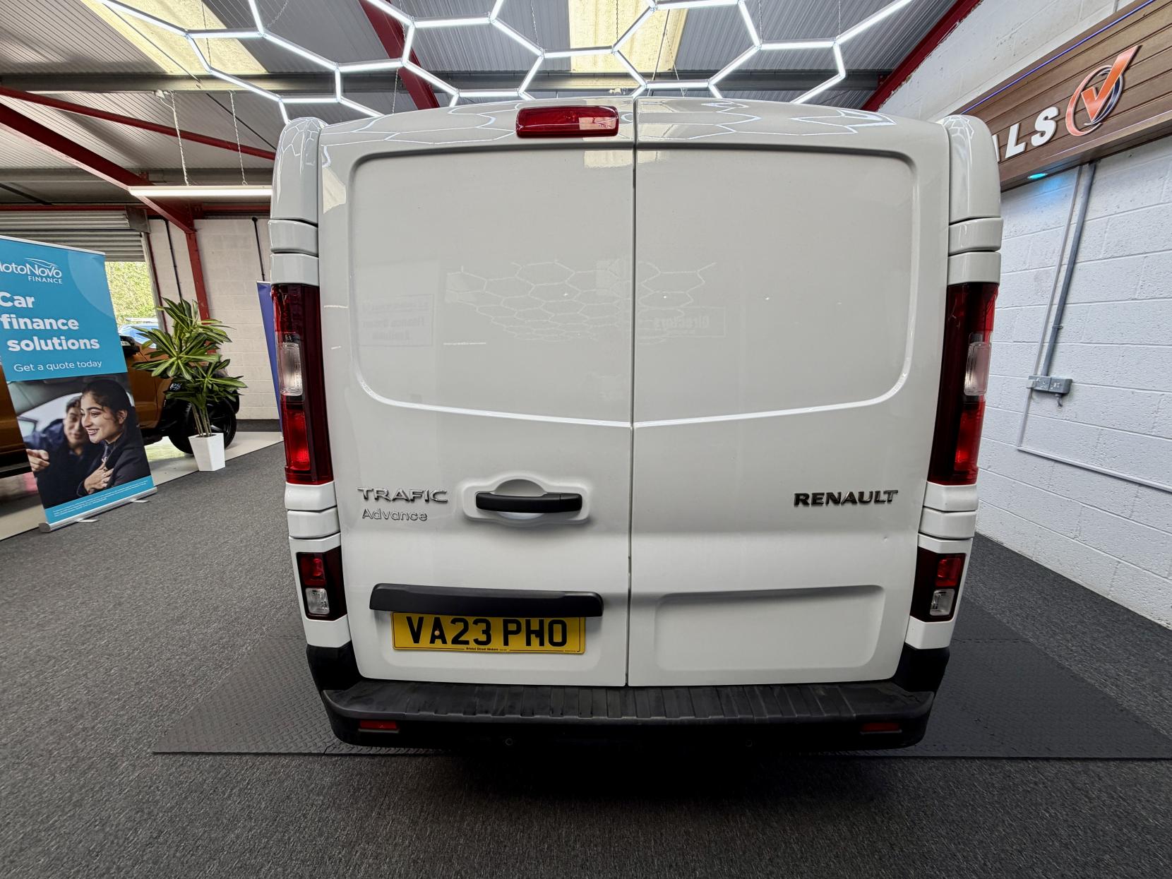 2023 Renault Trafic 2.0 dCi Blue LL30 Advance Panel Van 5dr Diesel Manual L2 H1 Euro 6 (s/s) (130 ps) - Thumbnail 7