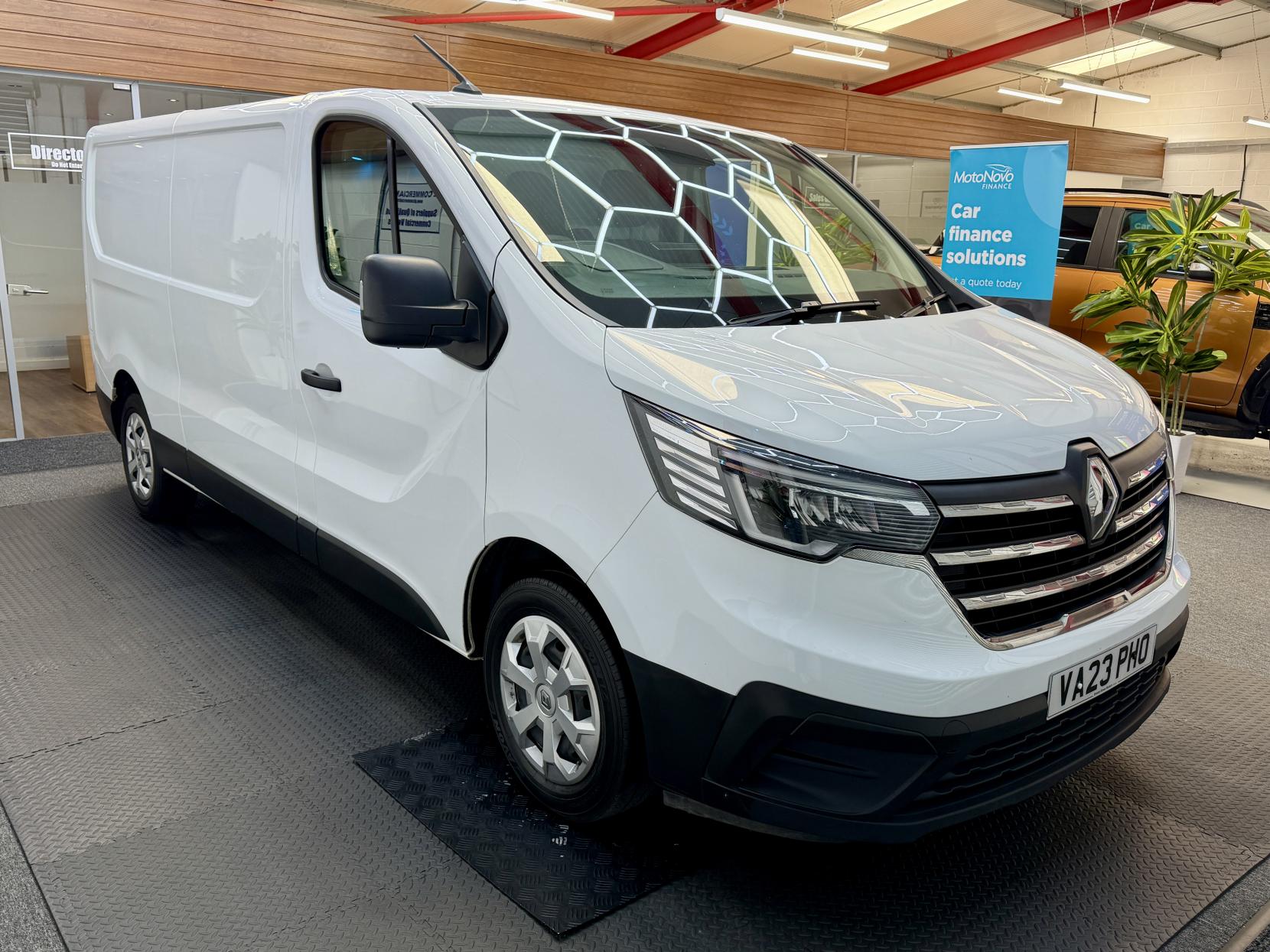2023 Renault Trafic 2.0 dCi Blue LL30 Advance Panel Van 5dr Diesel Manual L2 H1 Euro 6 (s/s) (130 ps) - Thumbnail 6