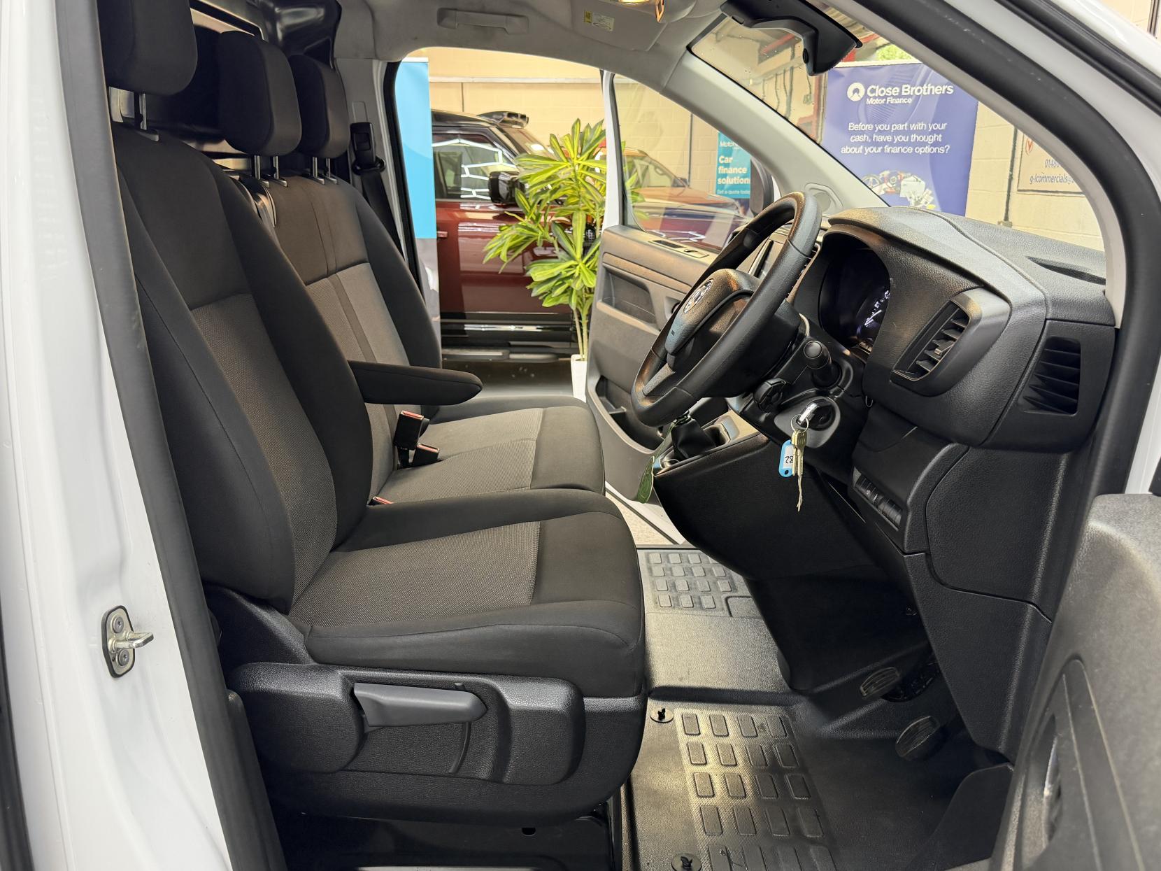 2023 Vauxhall Vivaro 1.5 Turbo D 2900 Prime Panel Van 6dr Diesel Manual L1 H1 Euro 6 (s/s) (100 ps) - Thumbnail 9